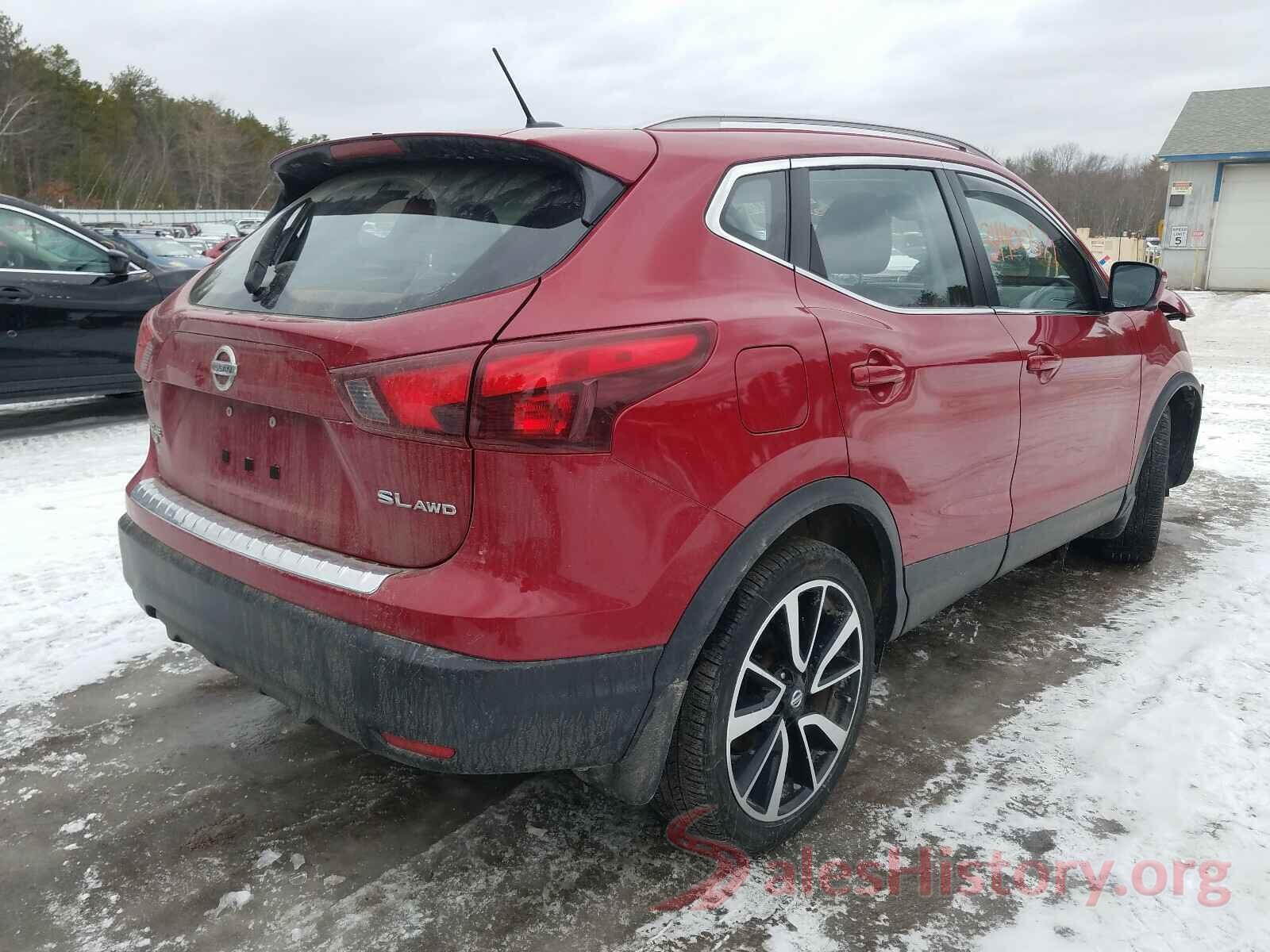 JN1BJ1CR6JW208178 2018 NISSAN ROGUE