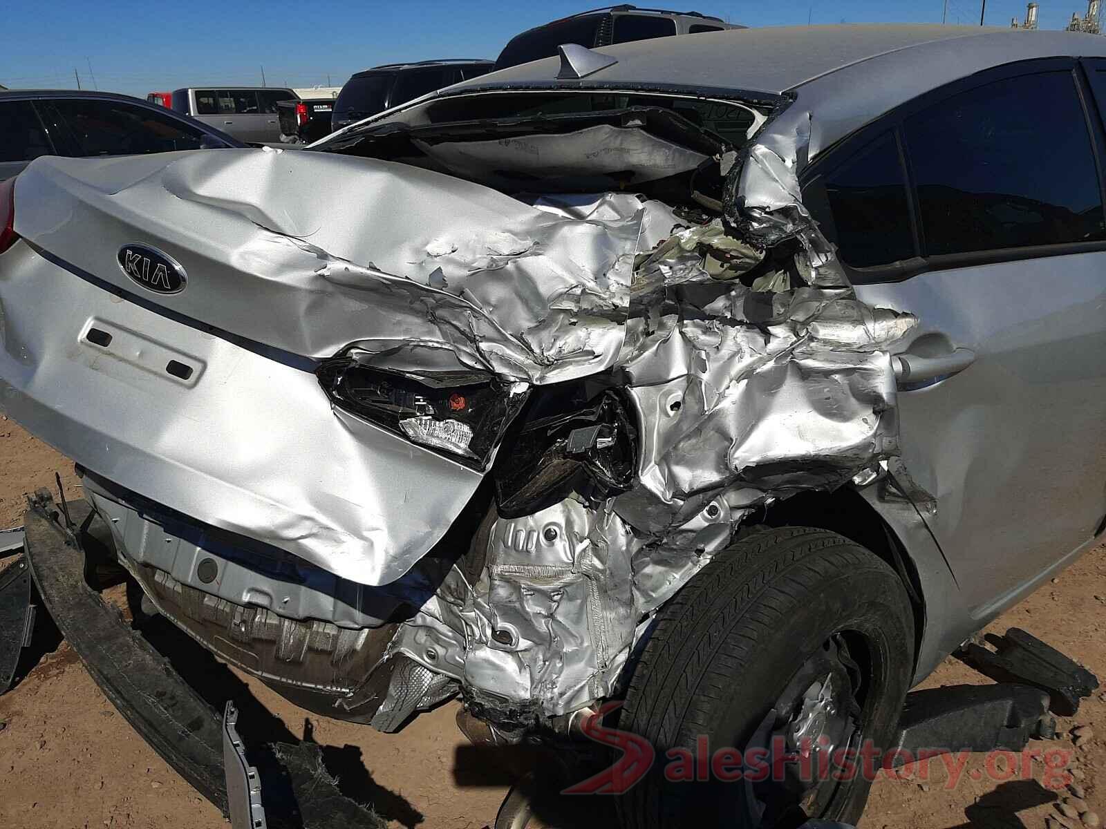 3KPFK4A79JE224996 2018 KIA FORTE