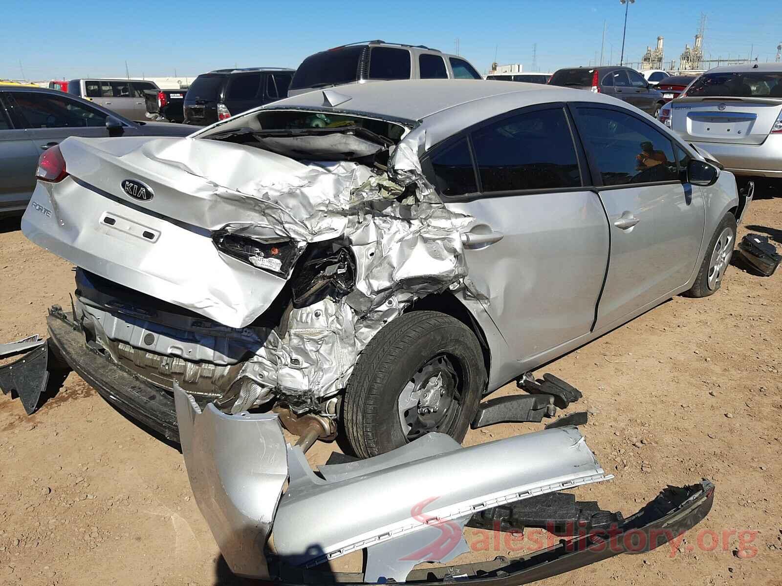 3KPFK4A79JE224996 2018 KIA FORTE