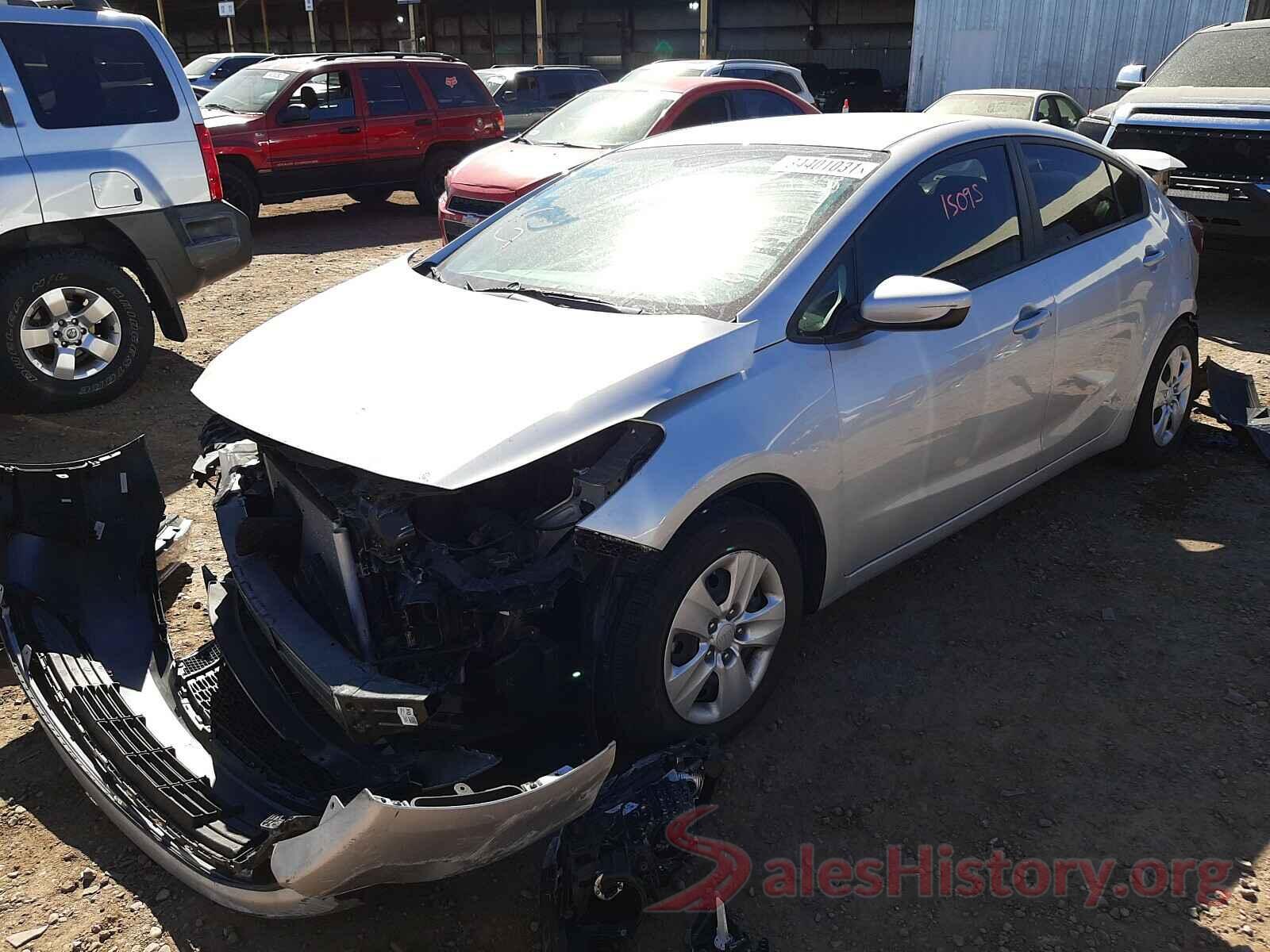 3KPFK4A79JE224996 2018 KIA FORTE