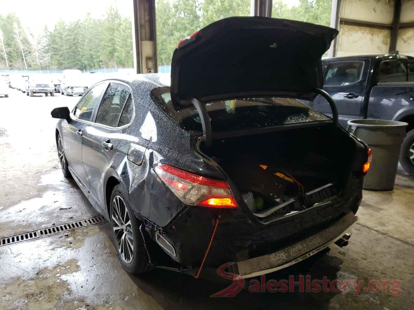 JTNB11HK8J3038816 2018 TOYOTA CAMRY