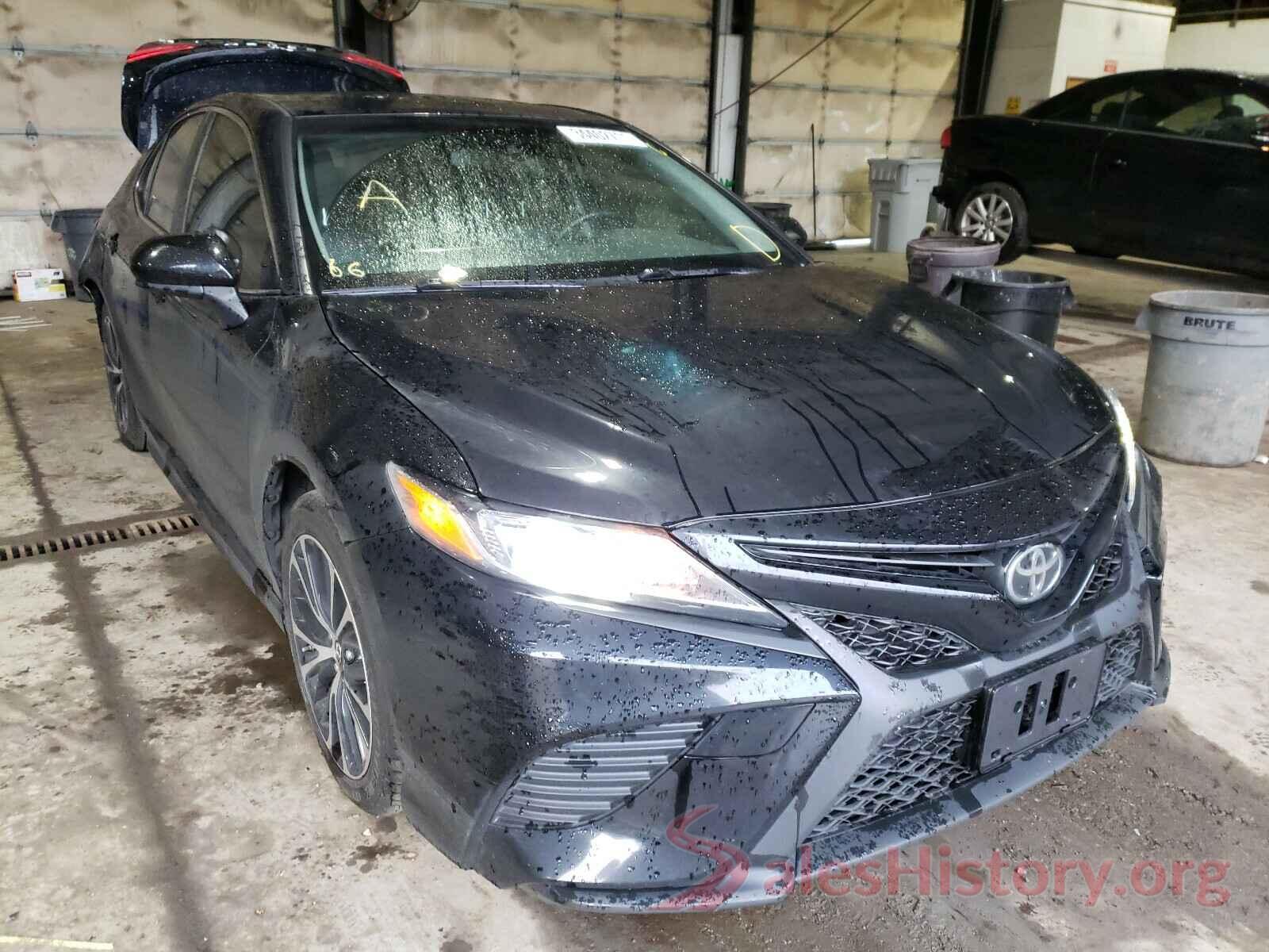 JTNB11HK8J3038816 2018 TOYOTA CAMRY