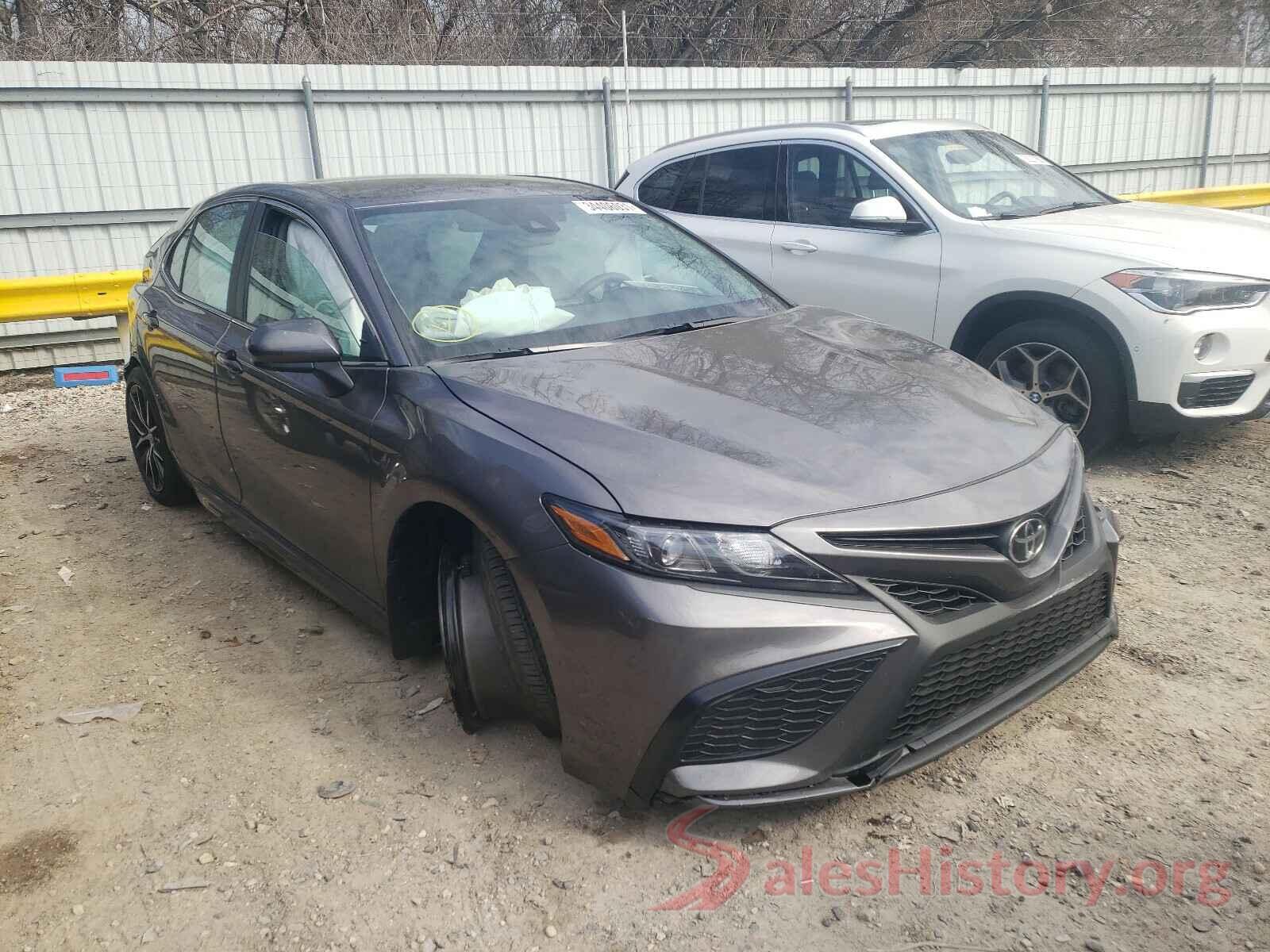 4T1G11AK4MU432814 2021 TOYOTA CAMRY