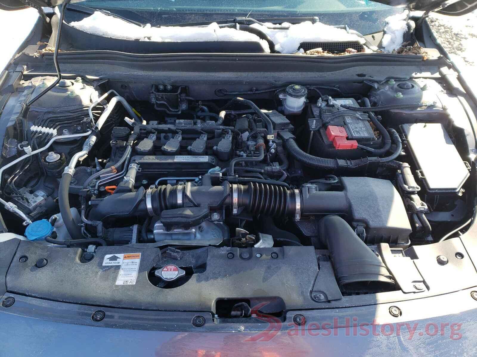 1HGCV1F35JA028640 2018 HONDA ACCORD