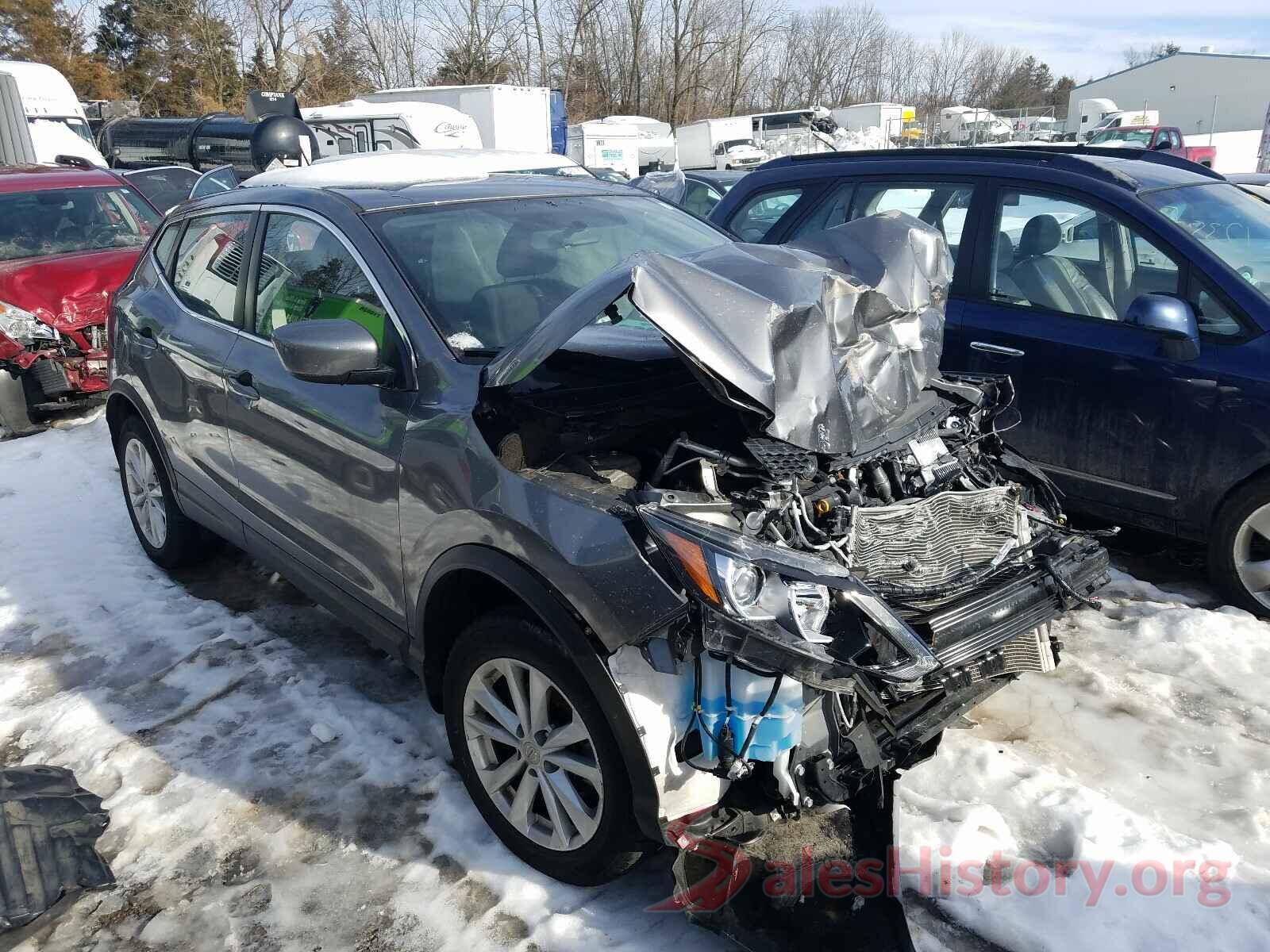 JN1BJ1CP1JW101988 2018 NISSAN ROGUE