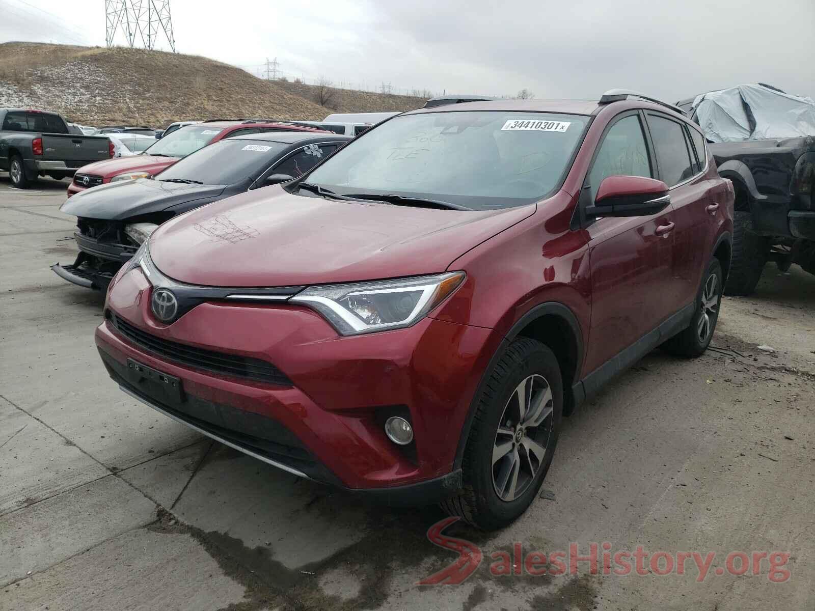 2T3RFREV4JW775820 2018 TOYOTA RAV4