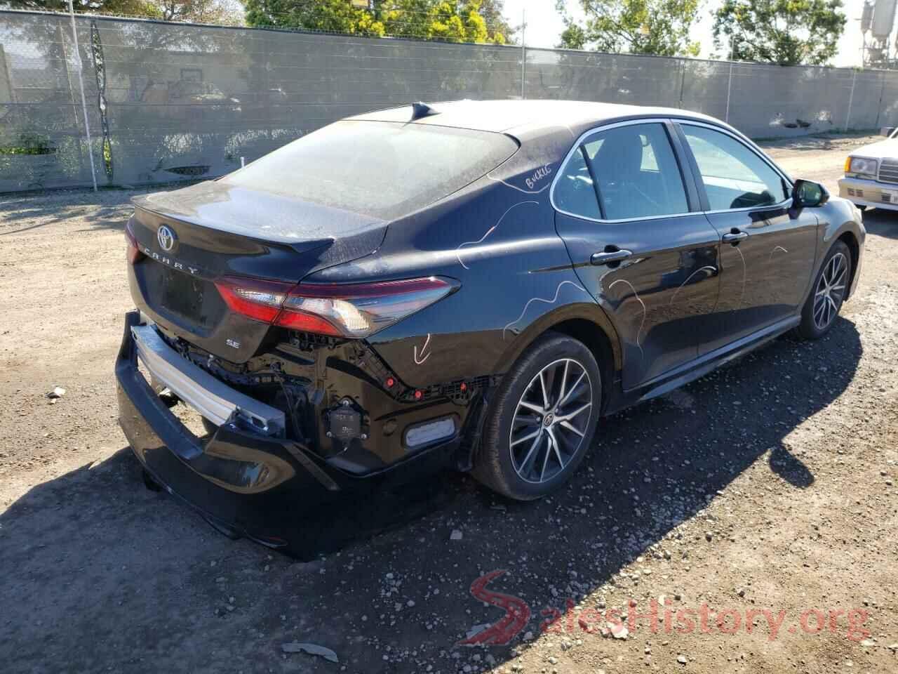 4T1T11AK8MU613574 2021 TOYOTA CAMRY