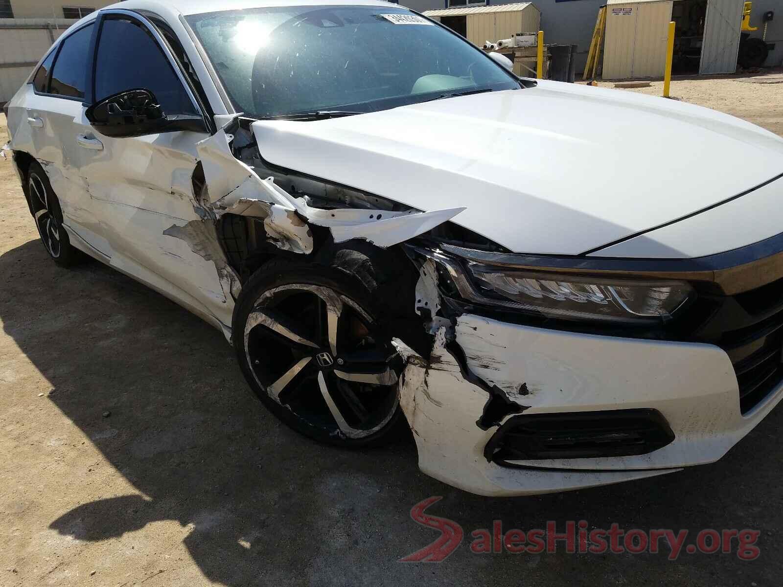 1HGCV2F35JA052992 2018 HONDA ACCORD