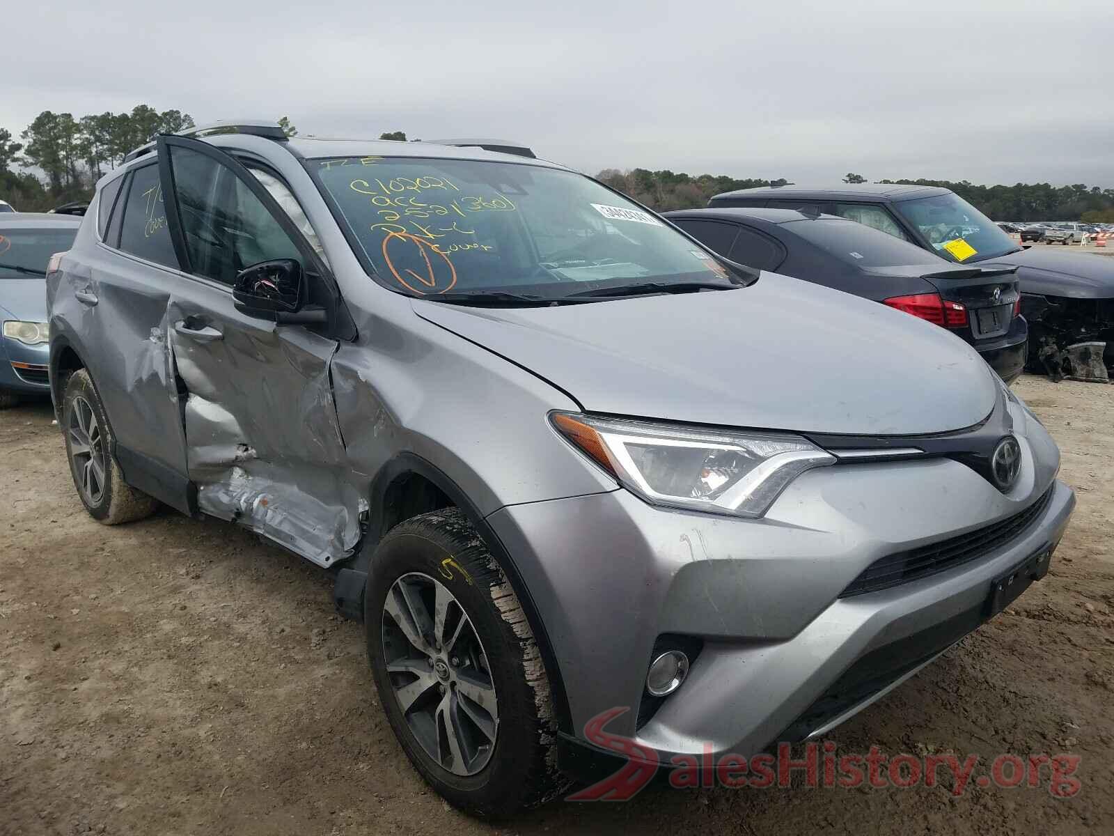 2T3WFREV1JW515121 2018 TOYOTA RAV4