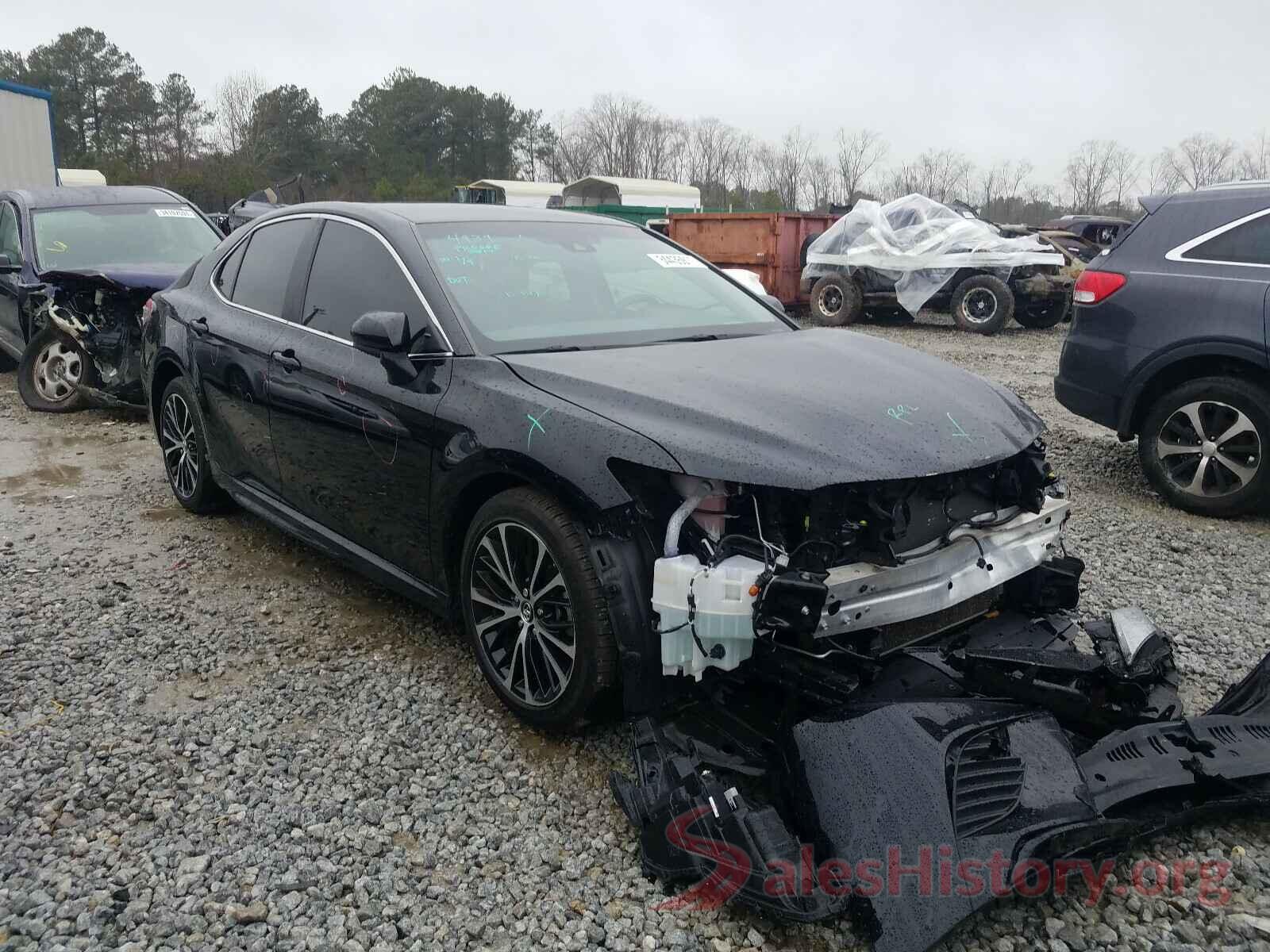 4T1B11HK9JU641753 2018 TOYOTA CAMRY