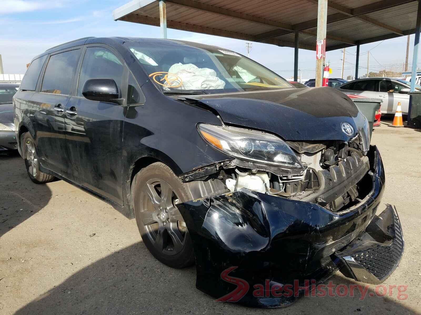 5TDXZ3DC8HS778629 2017 TOYOTA SIENNA