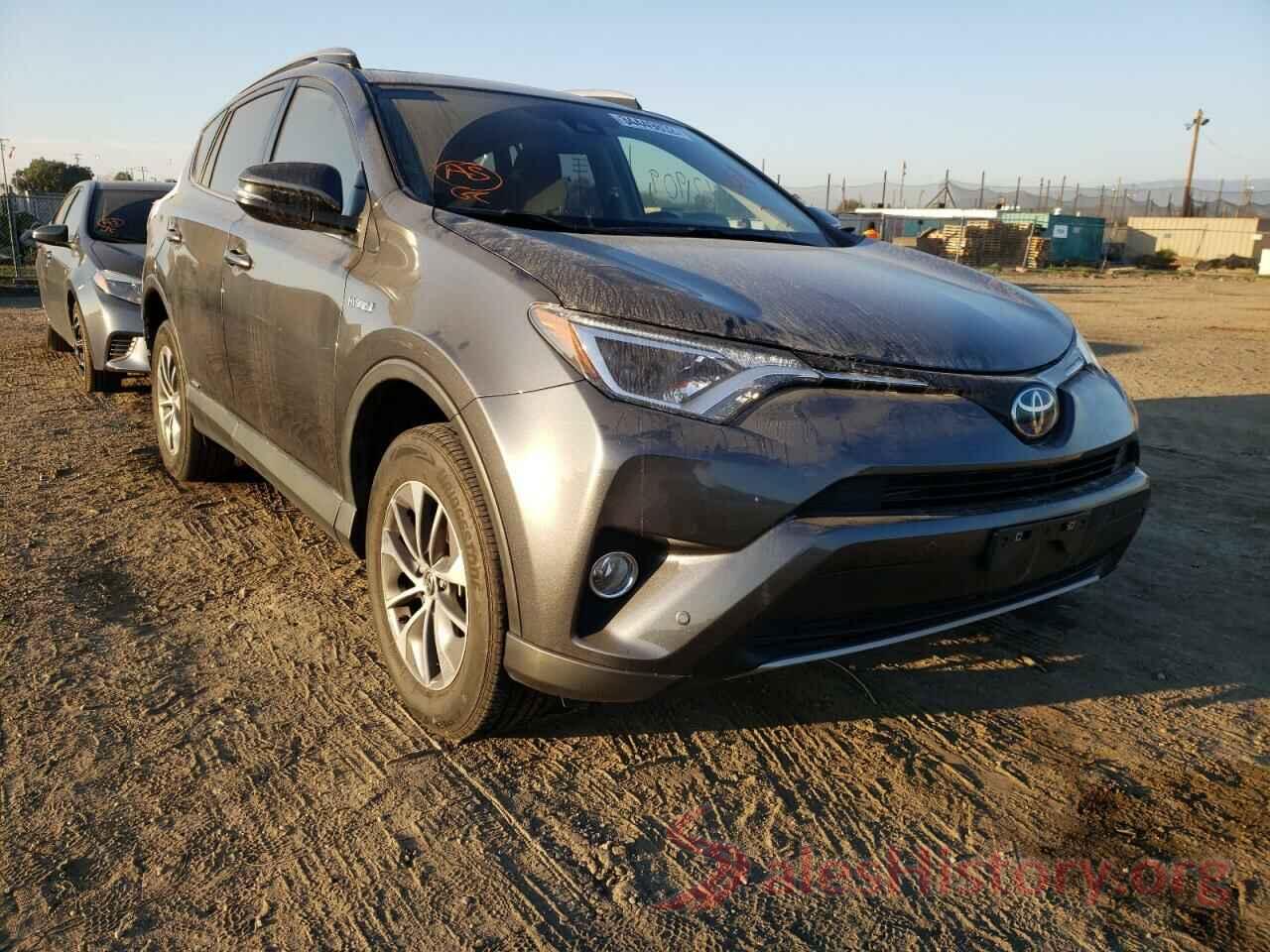 JTMRJREV4JD160373 2018 TOYOTA RAV4