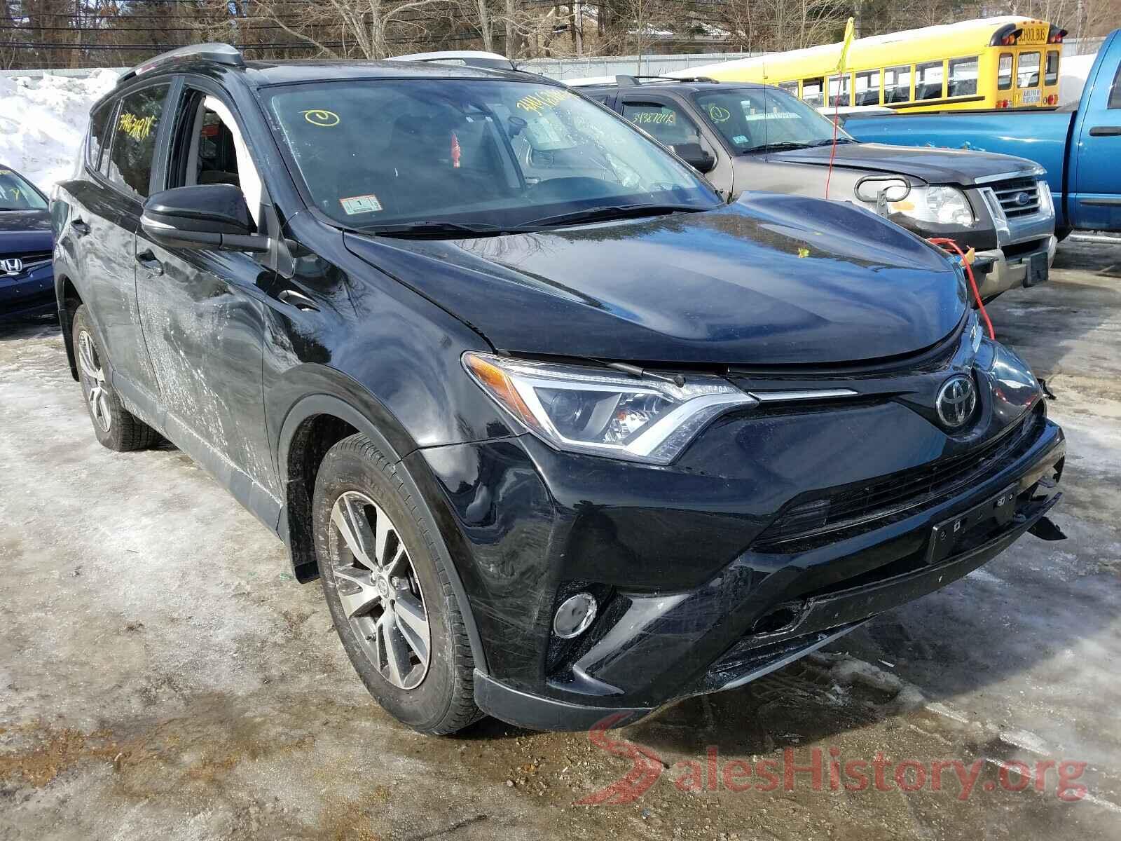 2T3RFREV3JW719108 2018 TOYOTA RAV4