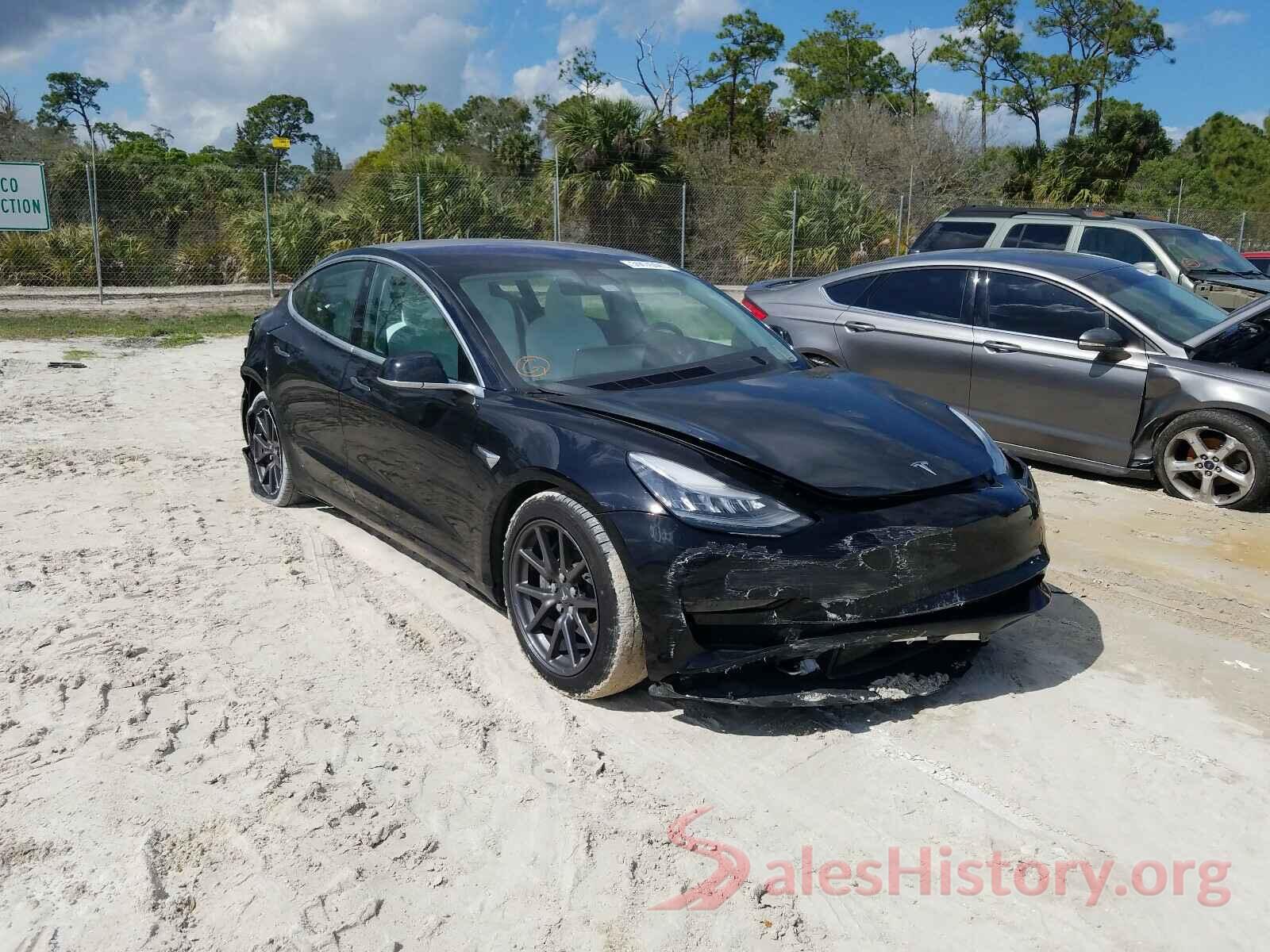 5YJ3E1EB9JF085499 2018 TESLA MODEL 3