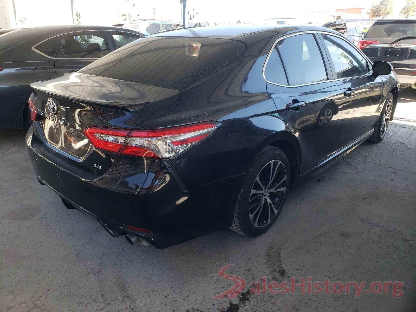 4T1B11HK8JU635264 2018 TOYOTA CAMRY