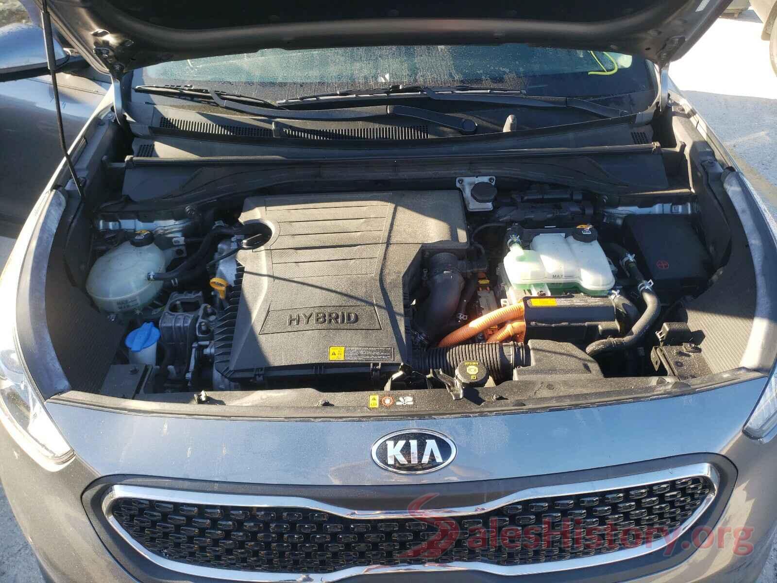 KNDCB3LC3H5069374 2017 KIA NIRO