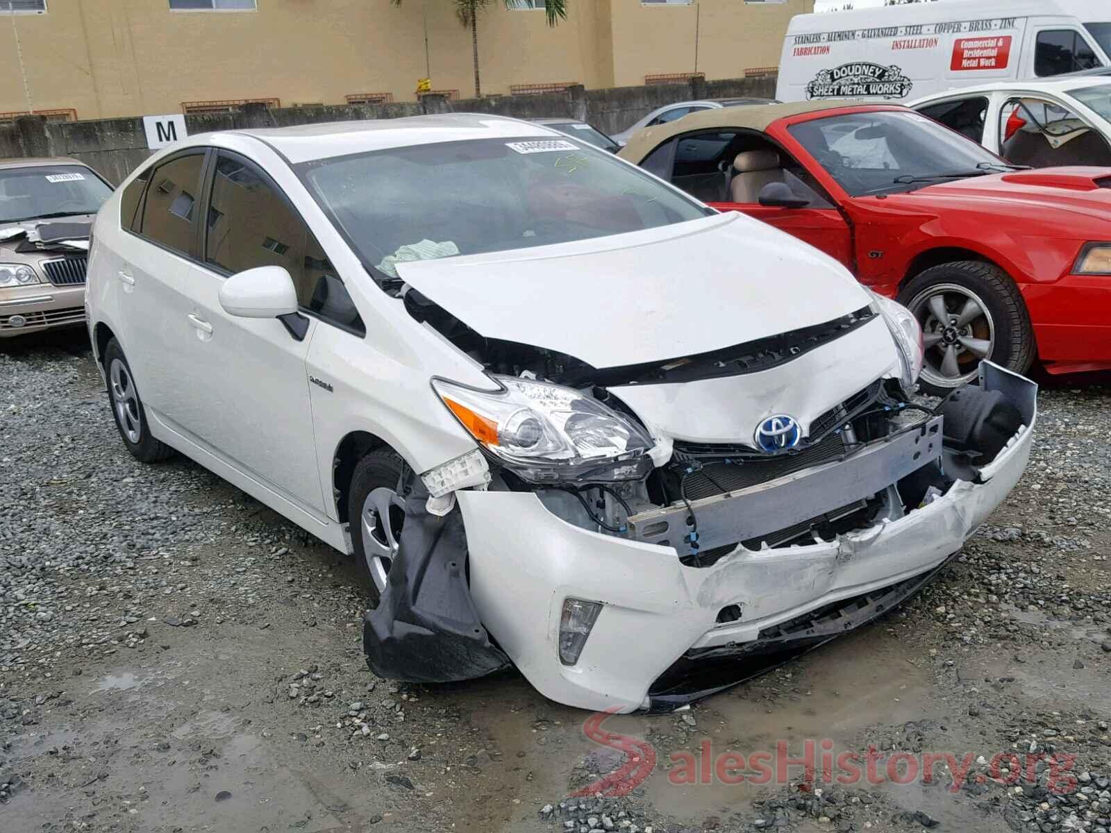 JTDKN3DU2F0452405 2015 TOYOTA PRIUS