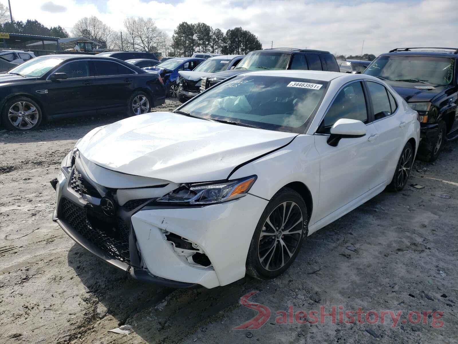 4T1B11HK8JU668071 2018 TOYOTA CAMRY