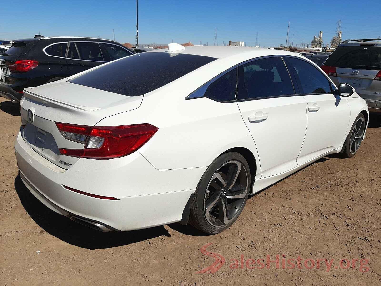 1HGCV1F30JA204705 2018 HONDA ACCORD