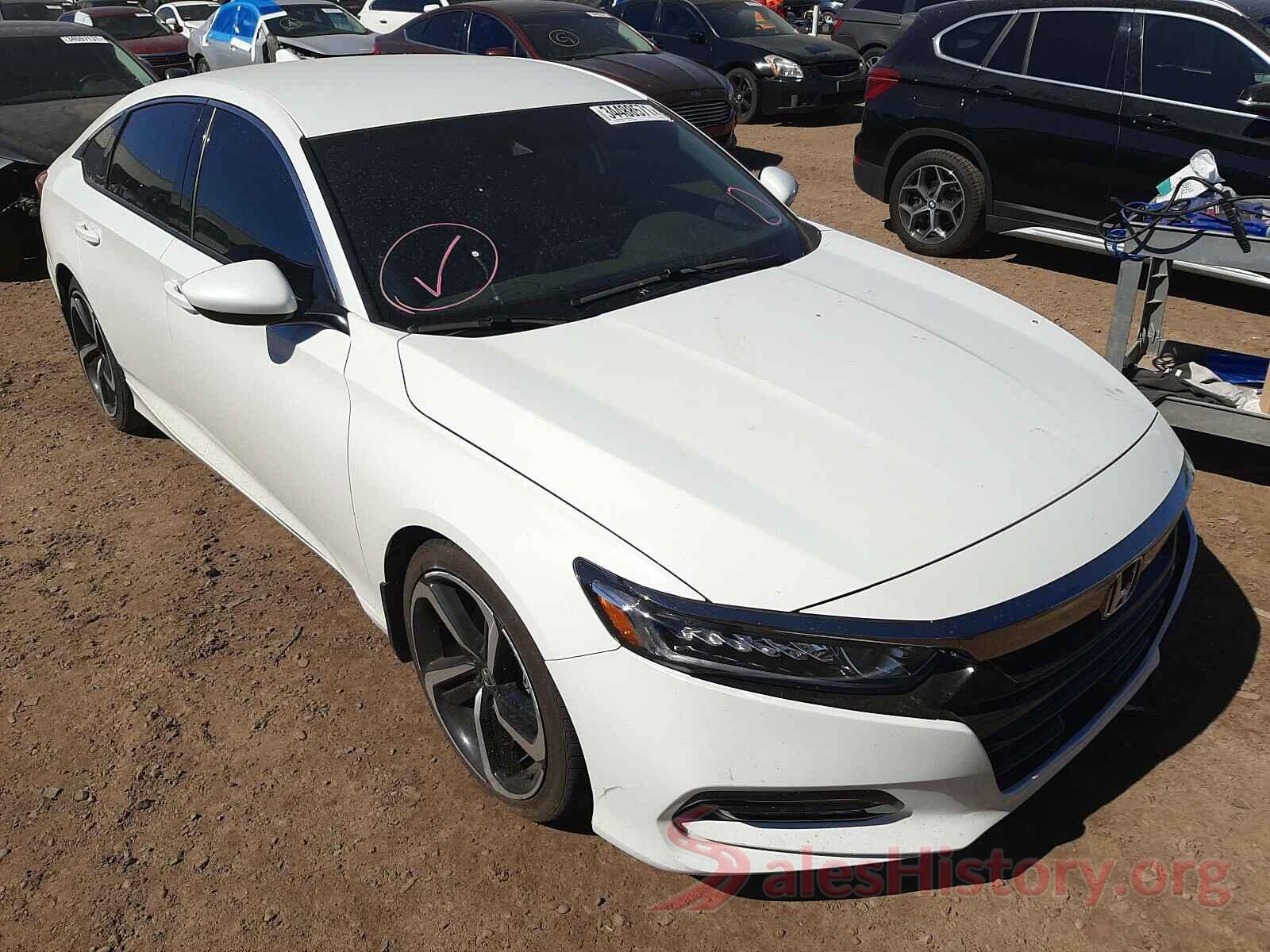 1HGCV1F30JA204705 2018 HONDA ACCORD