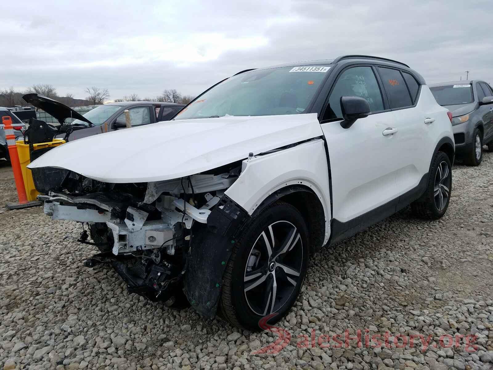 YV4162UM2L2337464 2020 VOLVO XC40