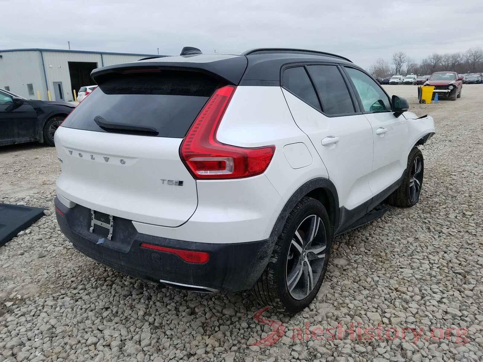 YV4162UM2L2337464 2020 VOLVO XC40