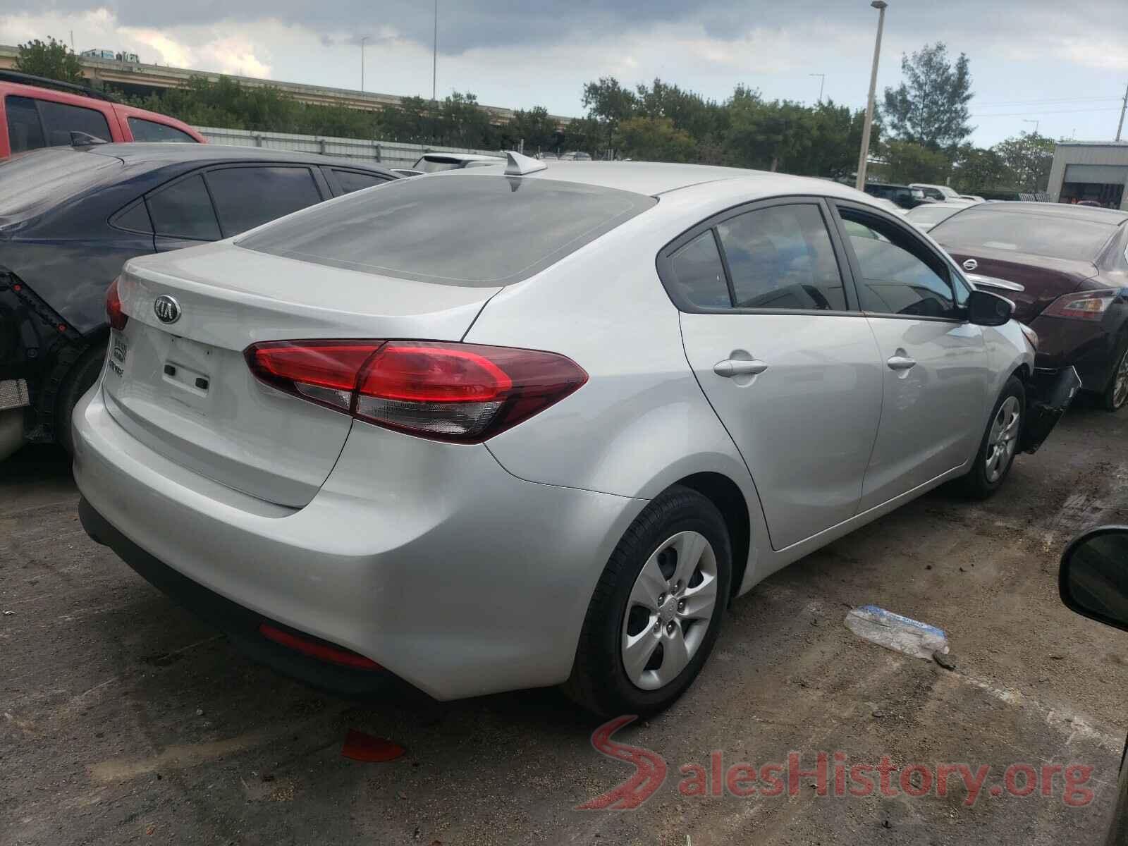 3KPFL4A72JE236596 2018 KIA FORTE