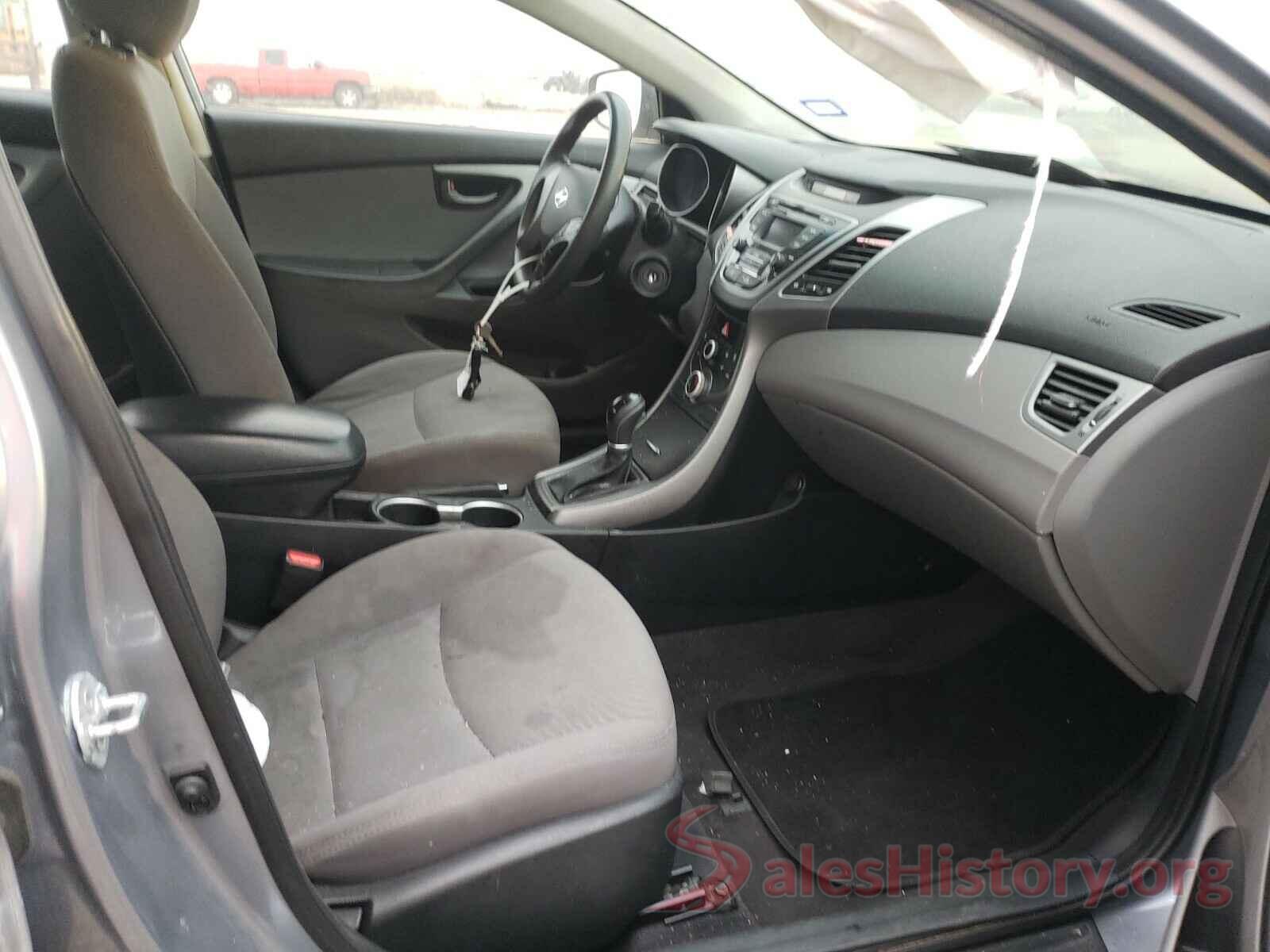 5NPDH4AE8GH705573 2016 HYUNDAI ELANTRA