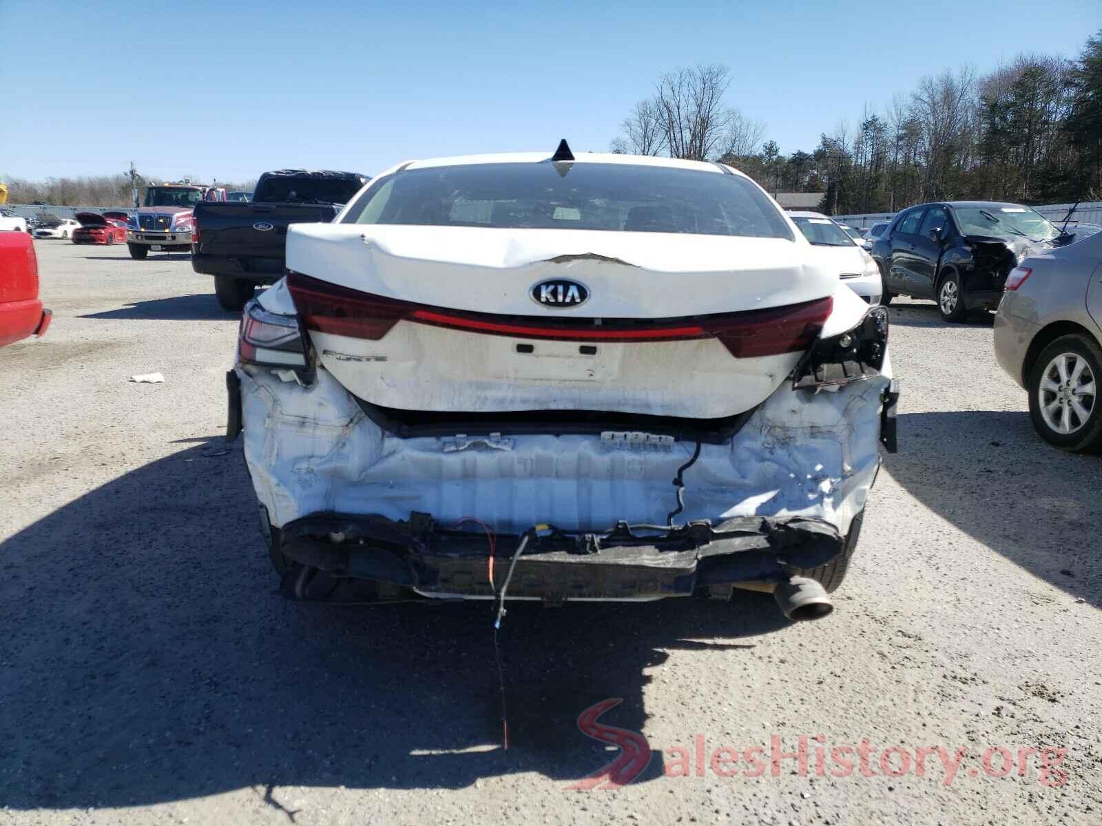 3KPF24AD7KE104556 2019 KIA FORTE