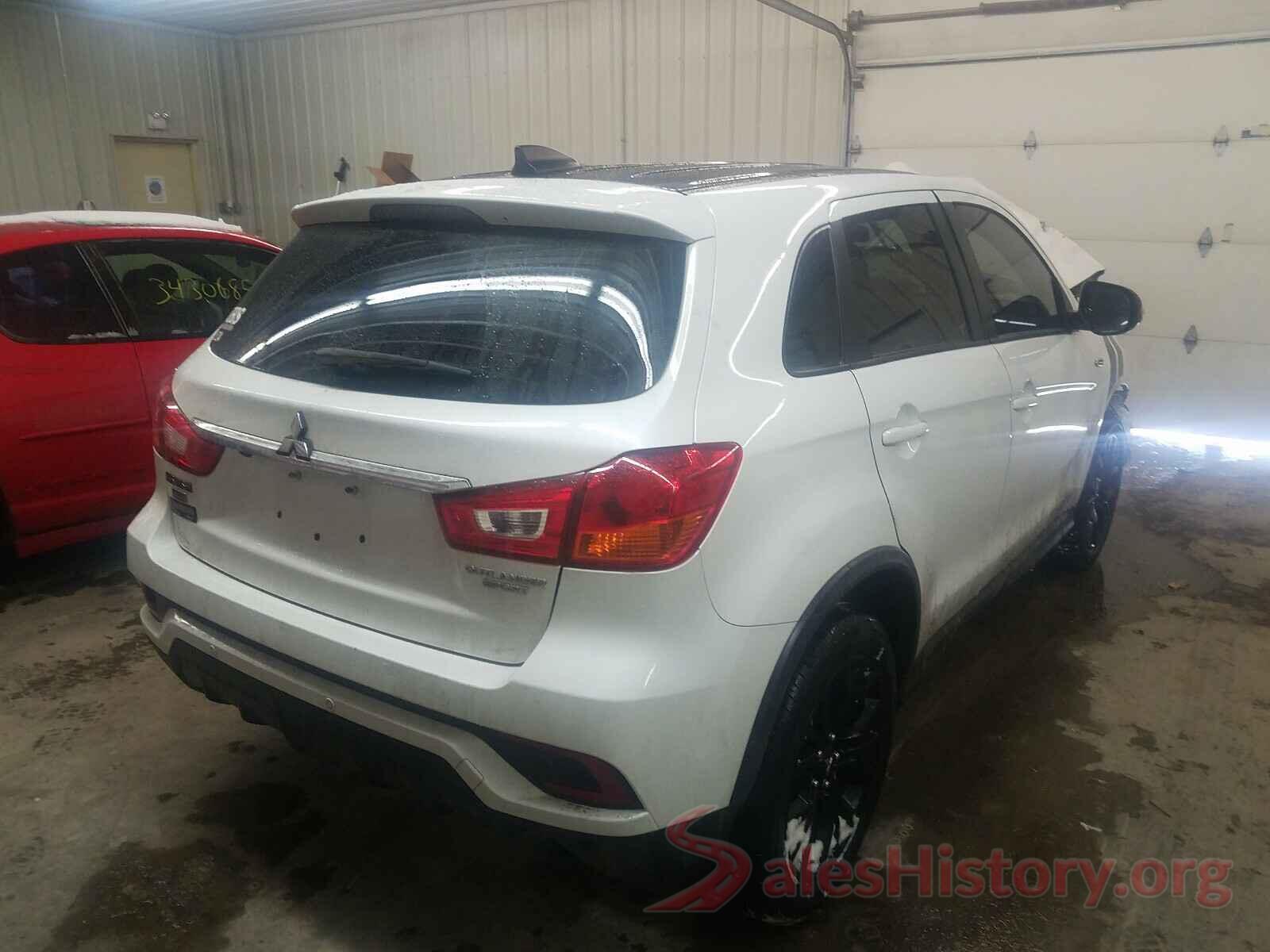 JA4AP3AU8JZ022385 2018 MITSUBISHI OUTLANDER