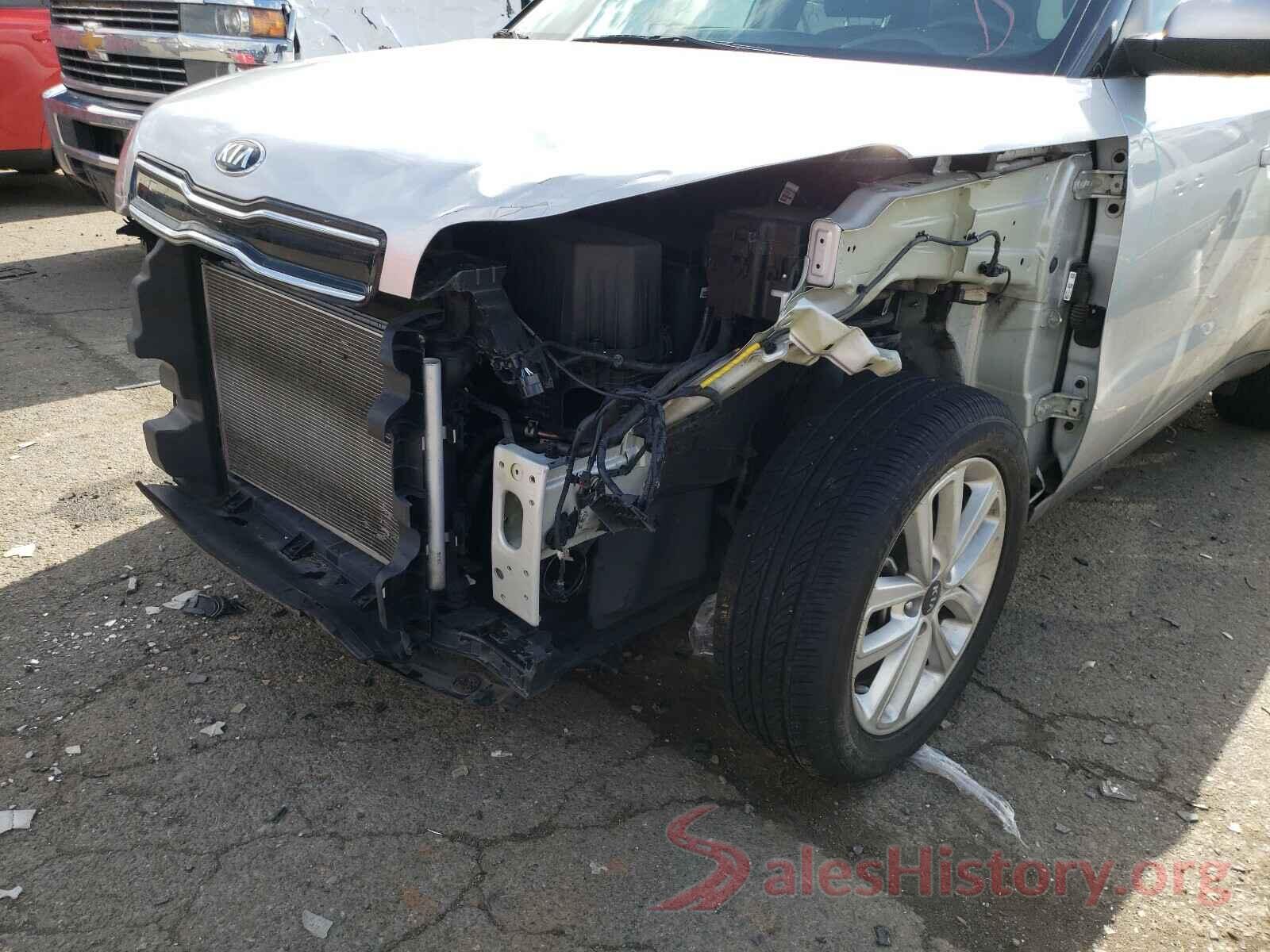 KNDJP3A59J7571927 2018 KIA SOUL