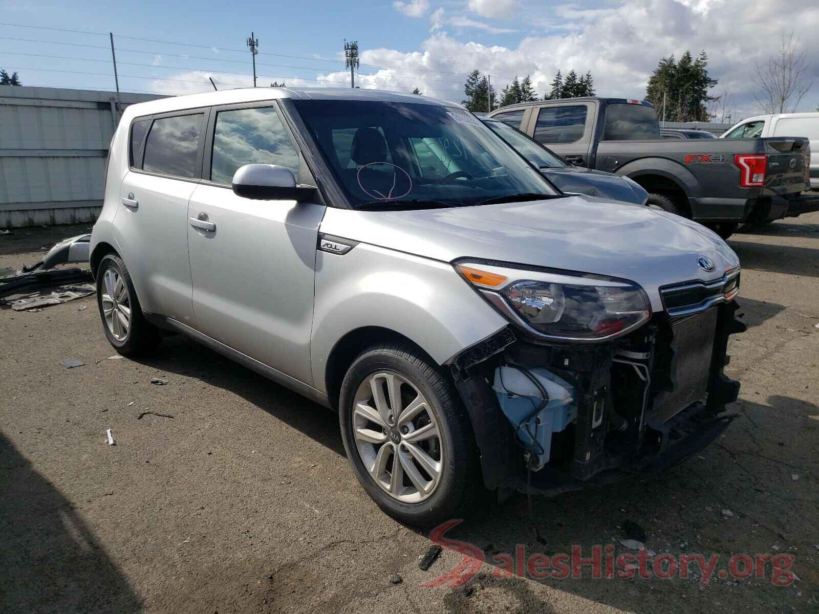 KNDJP3A59J7571927 2018 KIA SOUL