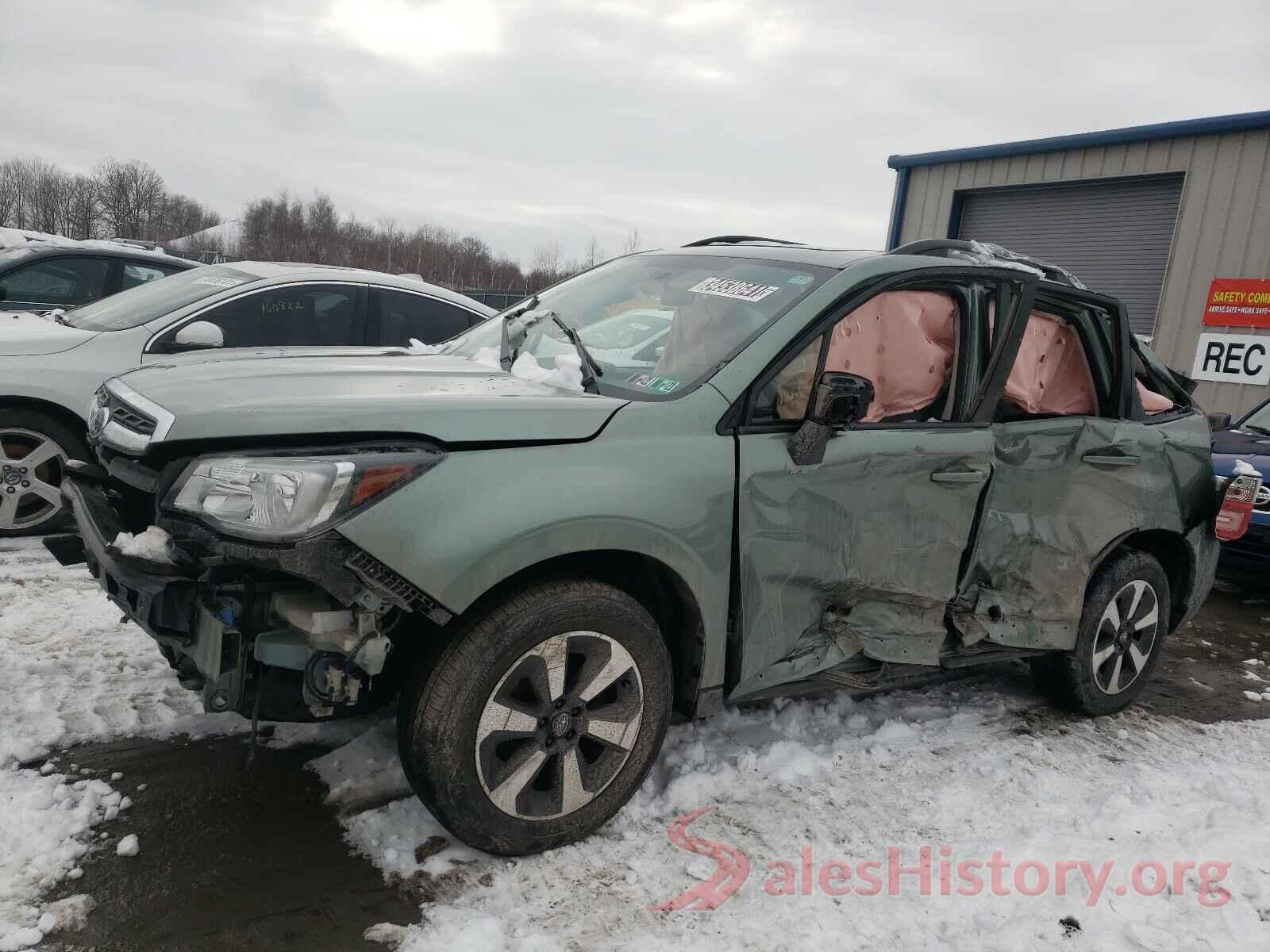 JF2SJAGC2JH477769 2018 SUBARU FORESTER