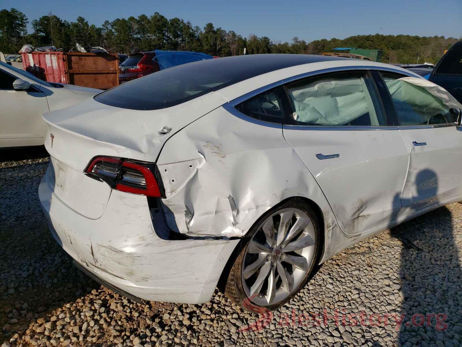 5YJ3E1EA6JF109197 2018 TESLA MODEL 3