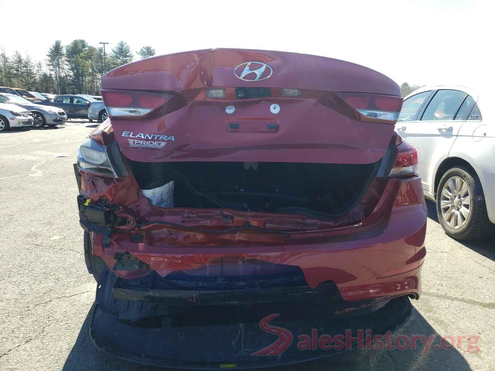 5NPD84LFXJH331075 2018 HYUNDAI ELANTRA