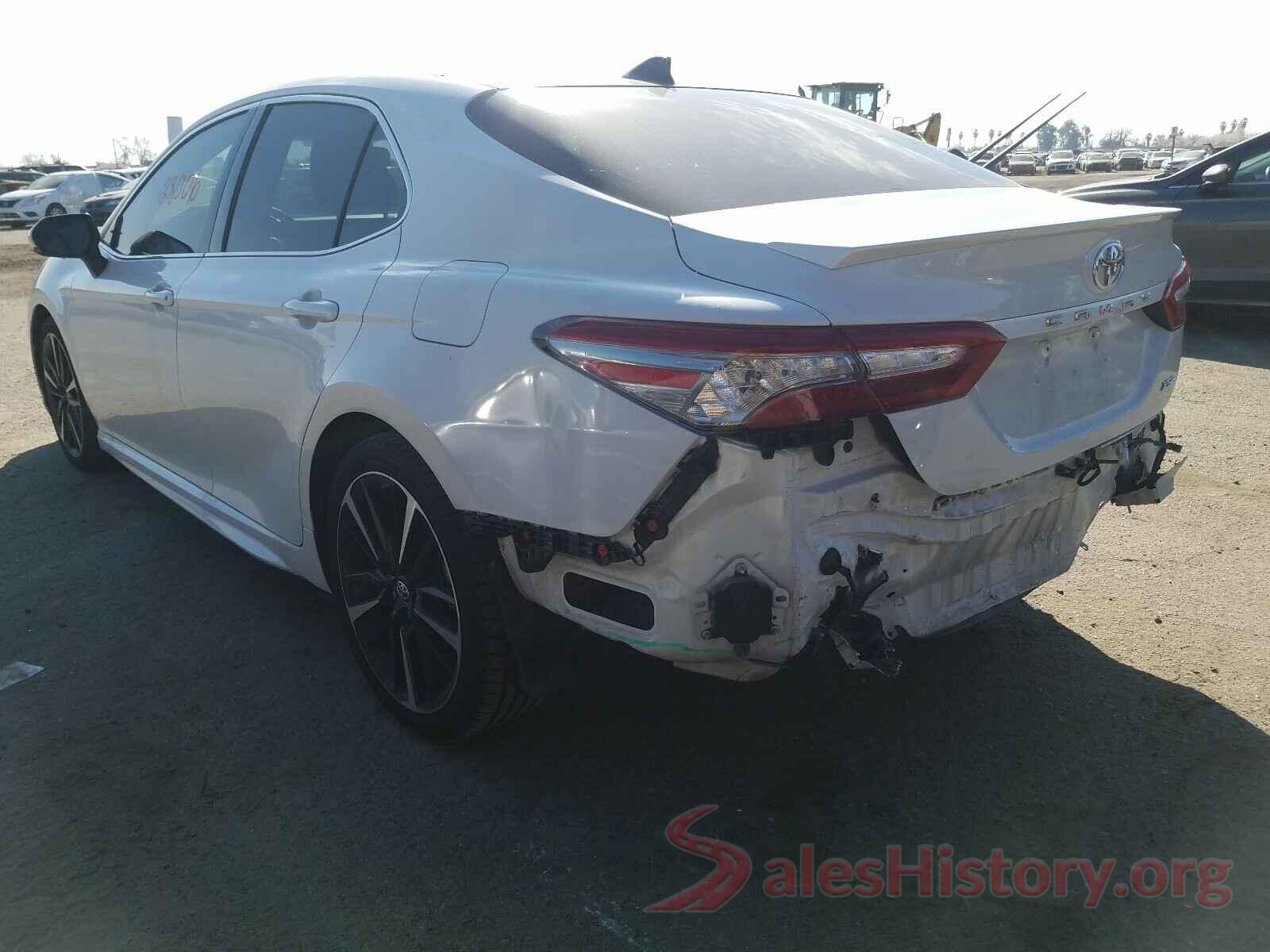 4T1B61HK3JU118424 2018 TOYOTA CAMRY