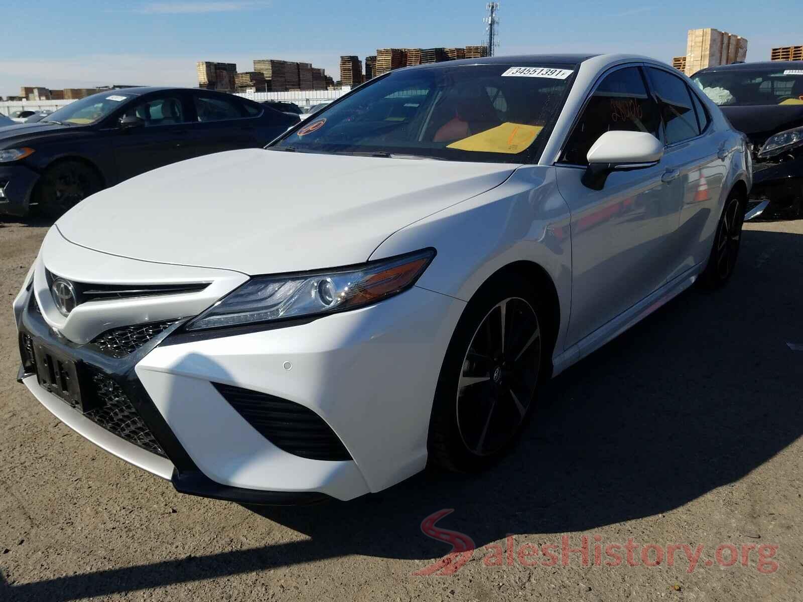 4T1B61HK3JU118424 2018 TOYOTA CAMRY