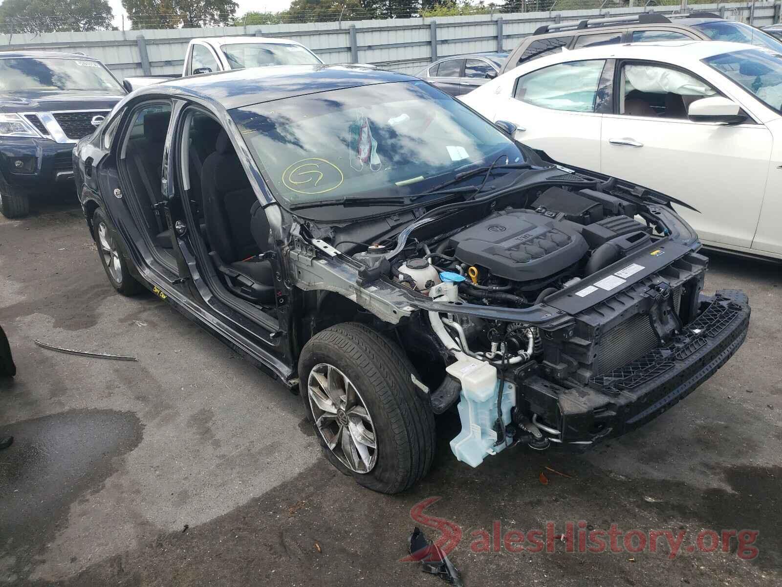 1VWAA7A33JC015267 2018 VOLKSWAGEN PASSAT