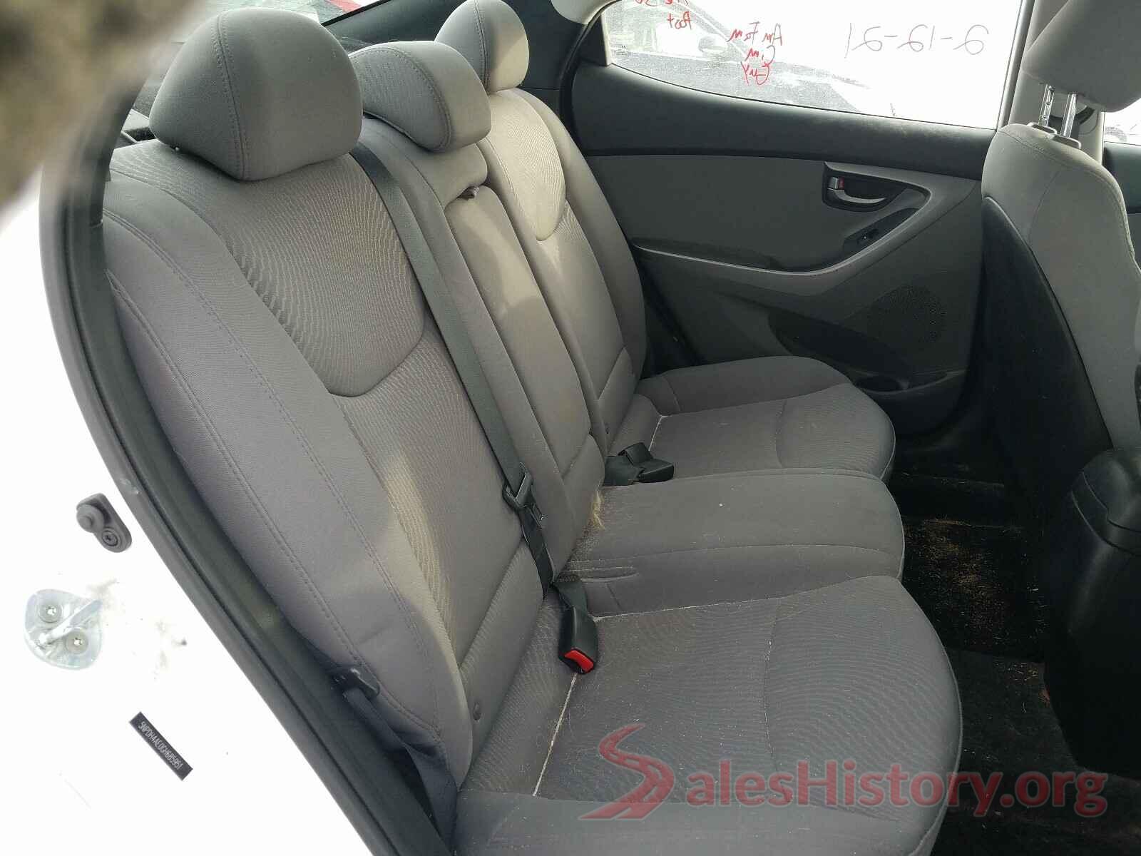 5NPDH4AE0GH685951 2016 HYUNDAI ELANTRA