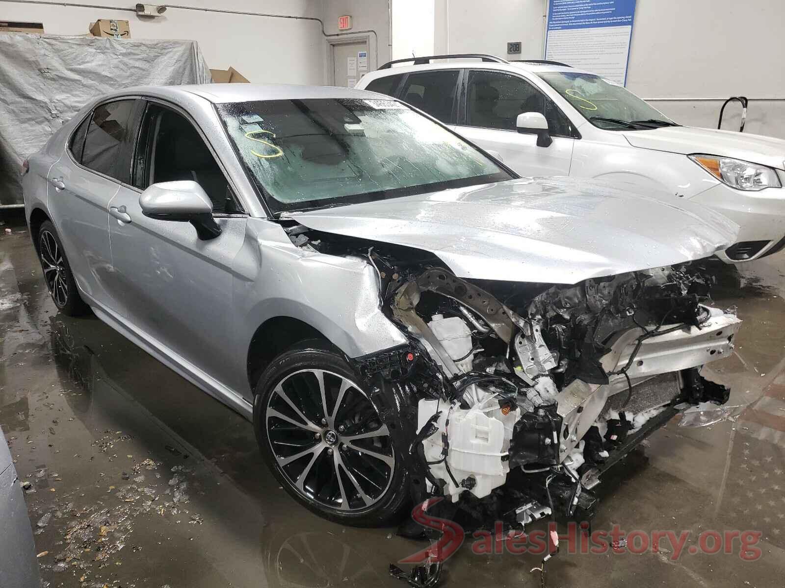 4T1B11HK4JU004852 2018 TOYOTA CAMRY