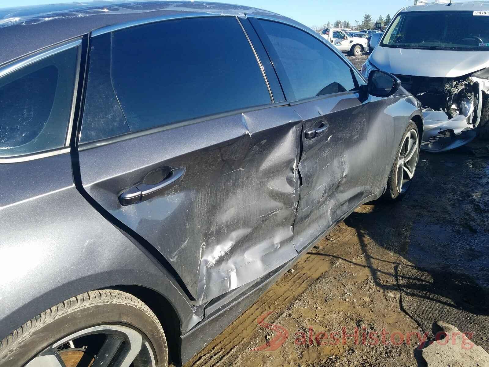 1HGCV1F3XJA128152 2018 HONDA ACCORD