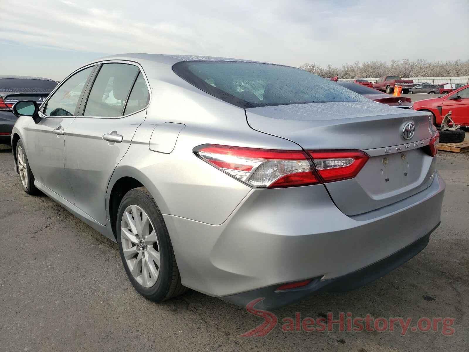 4T1B11HK8JU633918 2018 TOYOTA CAMRY