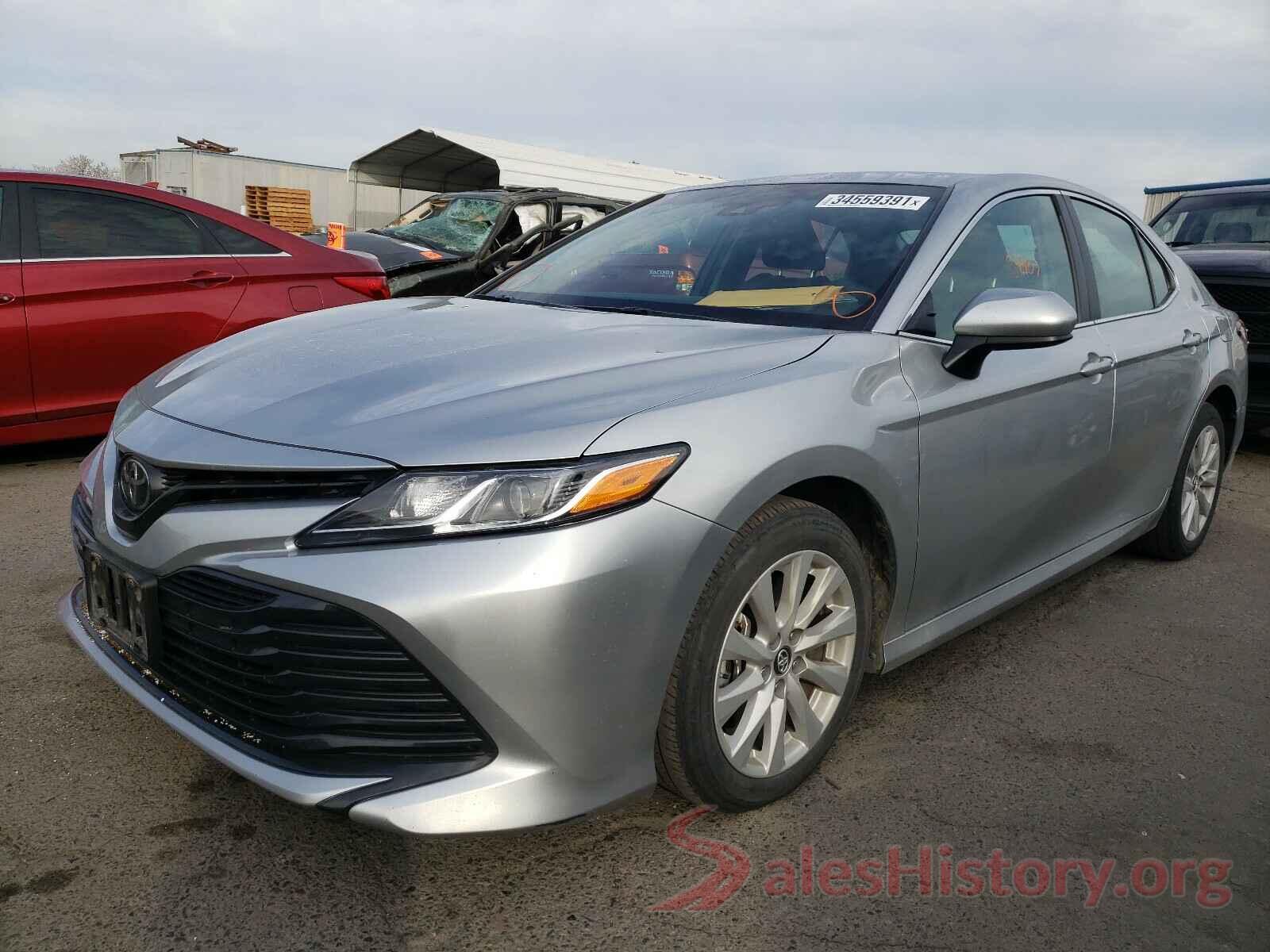 4T1B11HK8JU633918 2018 TOYOTA CAMRY