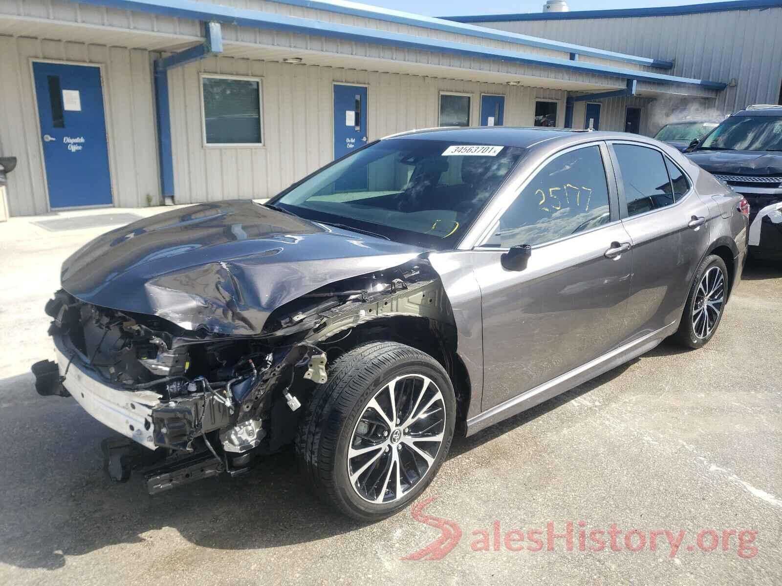 4T1B11HK7JU677313 2018 TOYOTA CAMRY