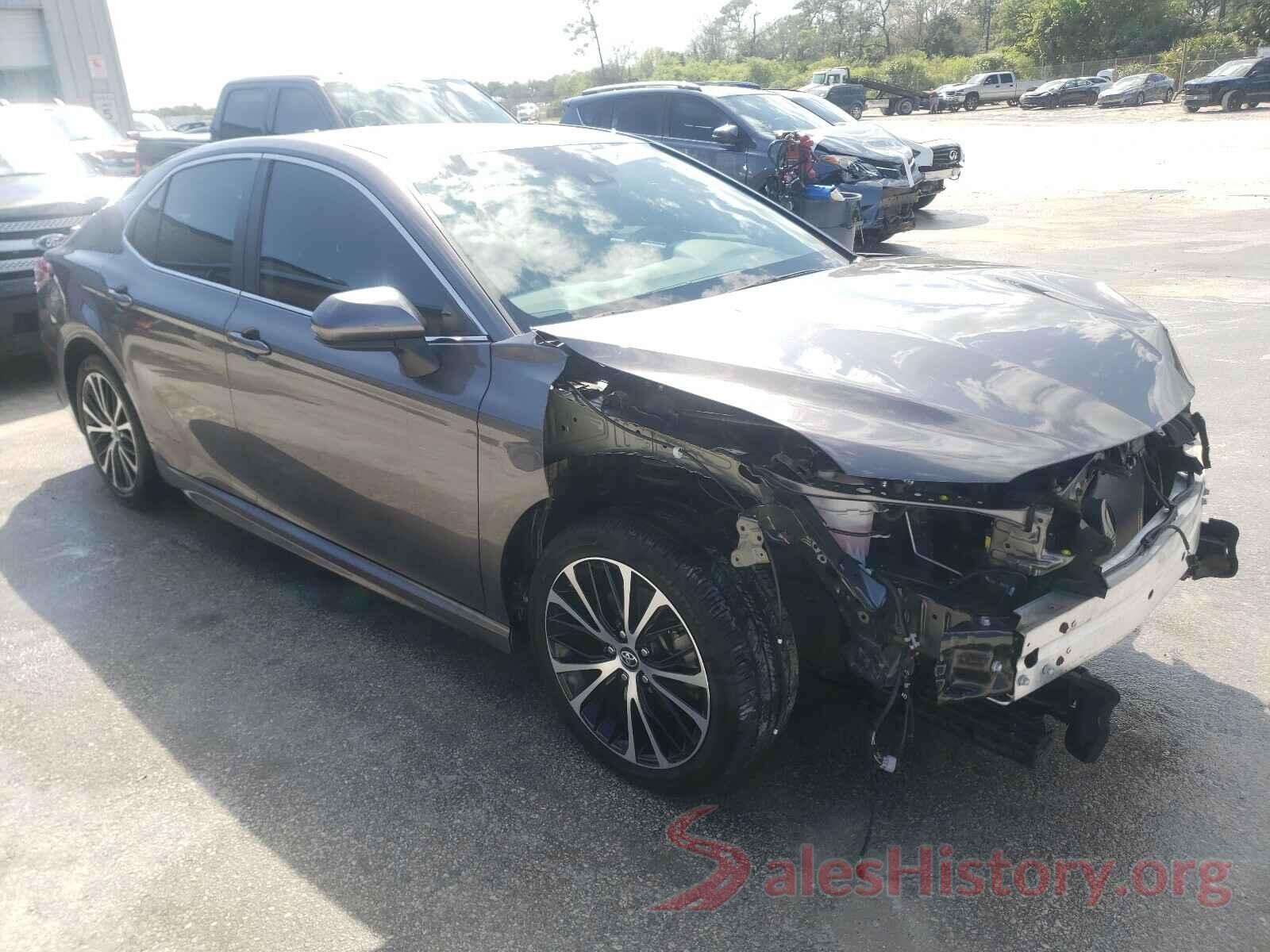 4T1B11HK7JU677313 2018 TOYOTA CAMRY