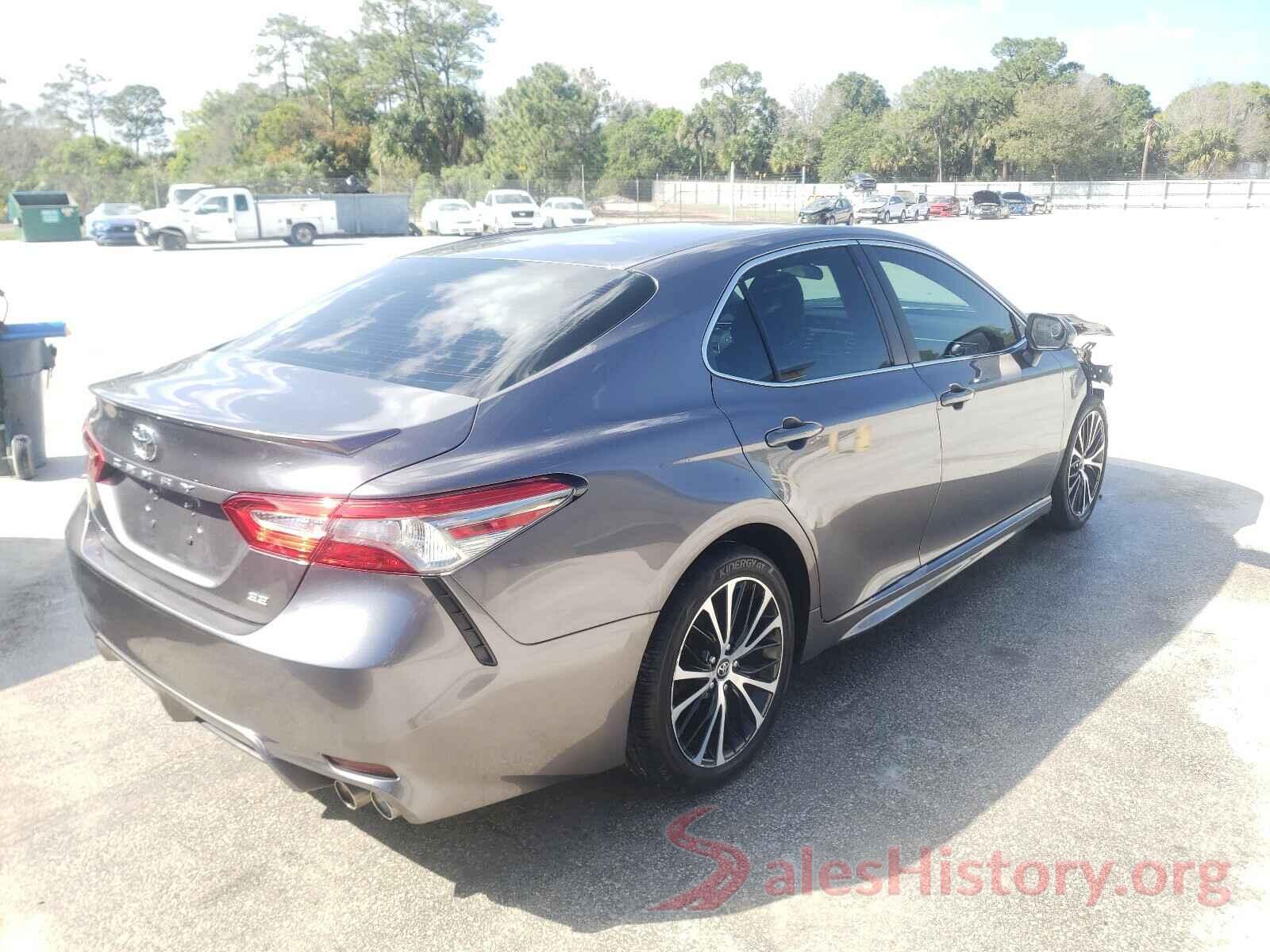 4T1B11HK7JU677313 2018 TOYOTA CAMRY