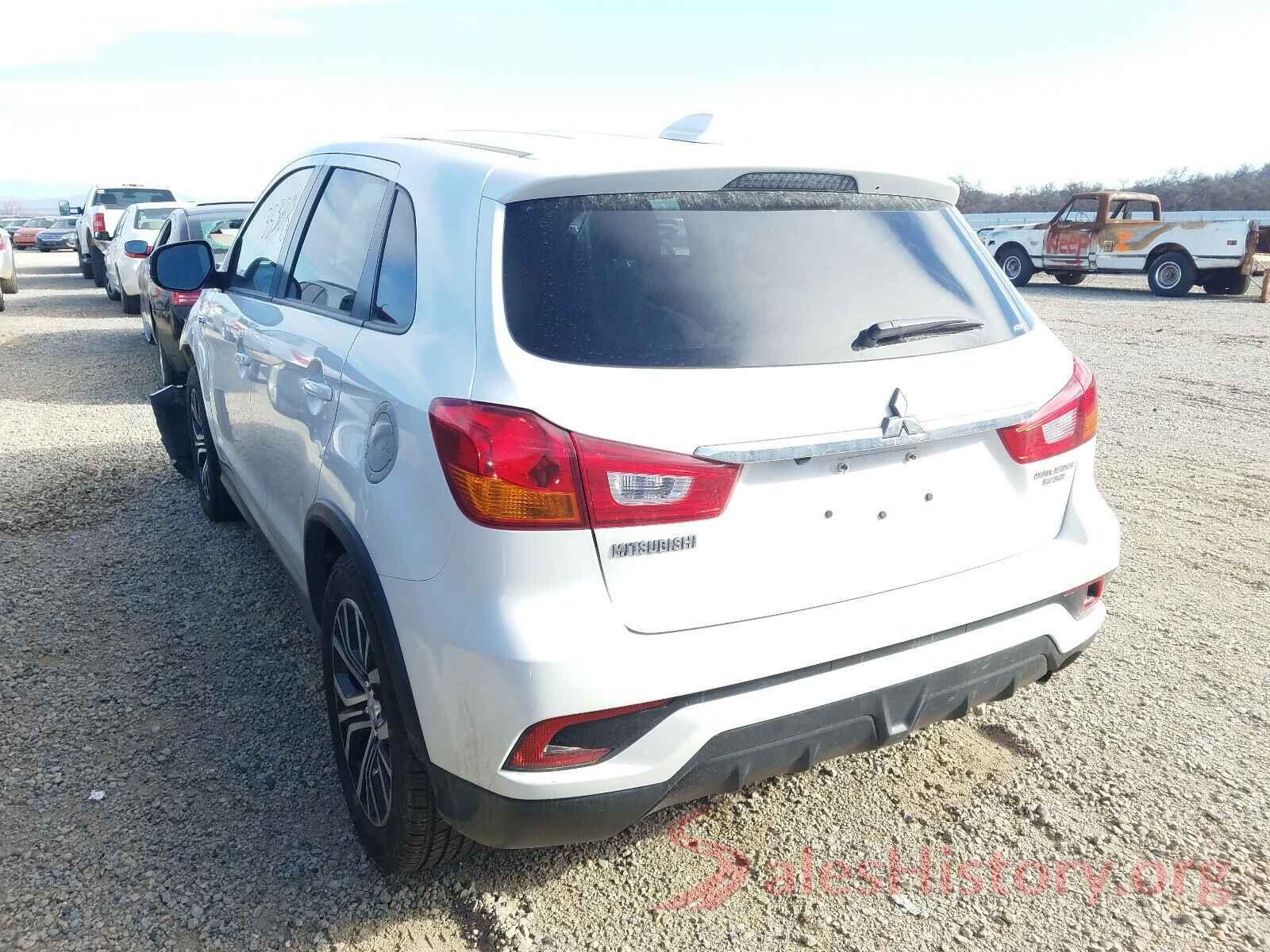 JA4AR3AU8JU017789 2018 MITSUBISHI OUTLANDER