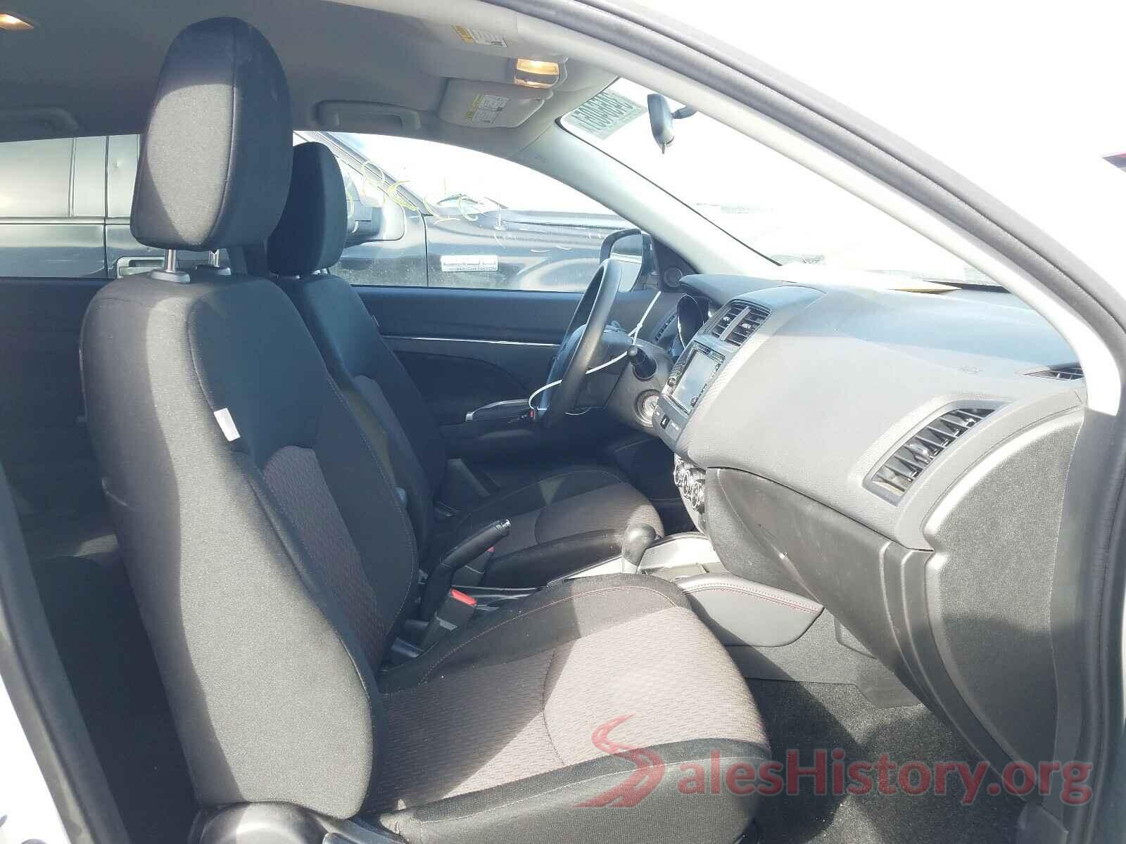 JA4AR3AU8JU017789 2018 MITSUBISHI OUTLANDER