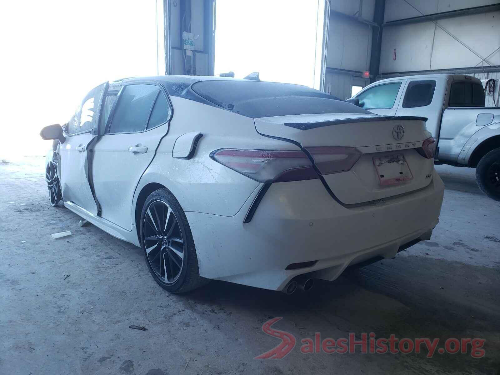 4T1B61HK4JU119677 2018 TOYOTA CAMRY