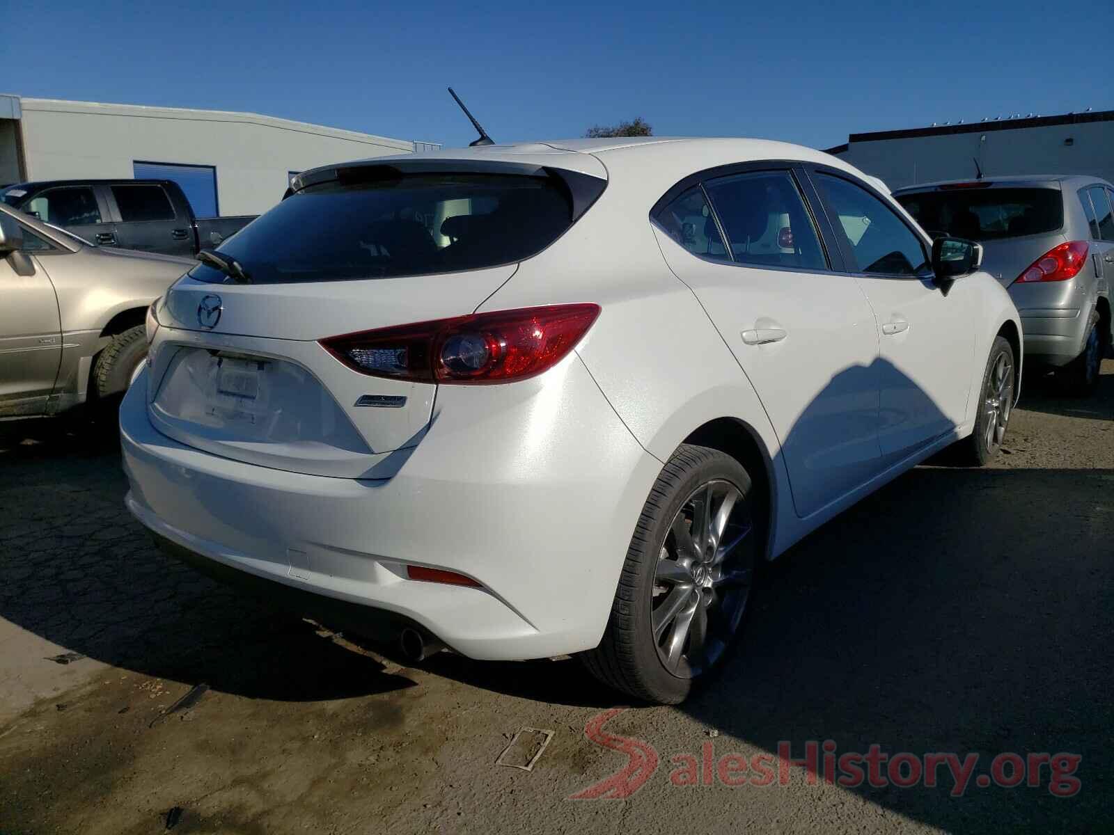 3MZBN1L37JM212539 2018 MAZDA 3